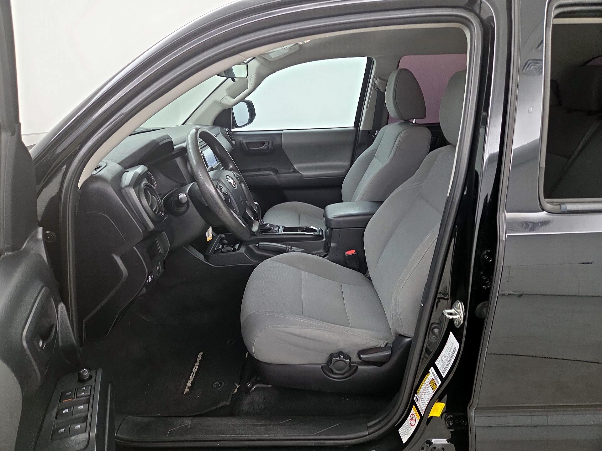 Thumbnail: 2019 Toyota Tacoma - 11