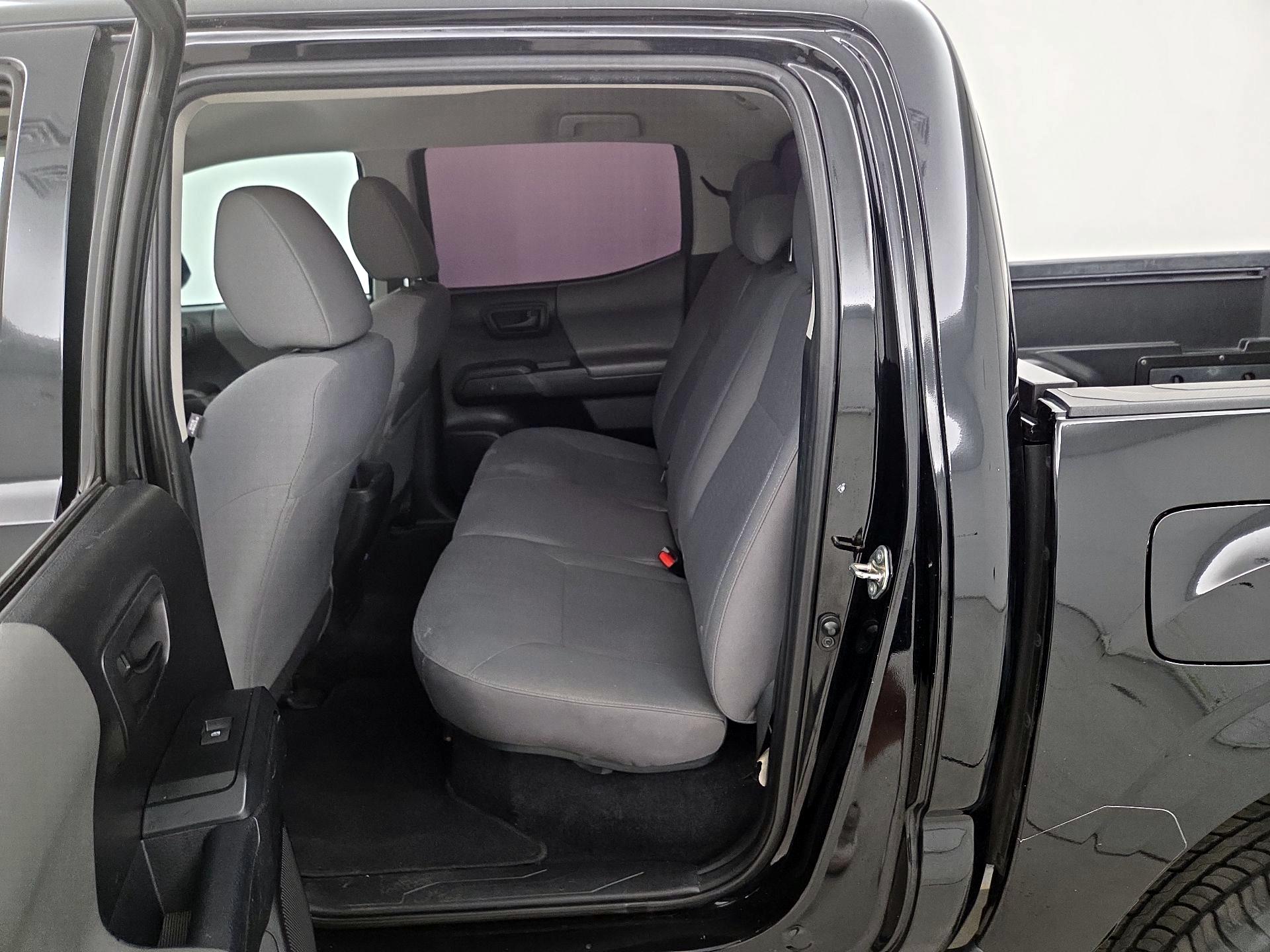 Thumbnail: 2019 Toyota Tacoma - 19