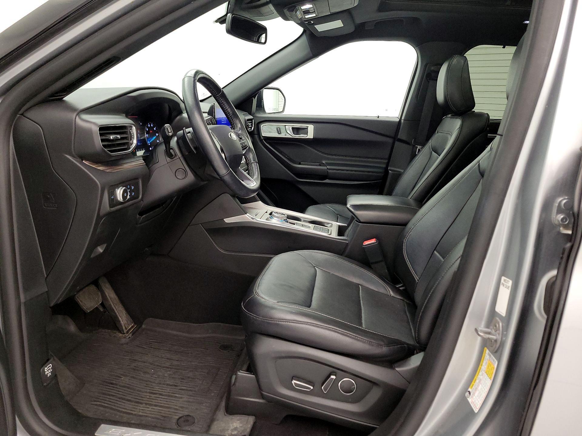 Thumbnail: 2020 Ford Explorer - 11