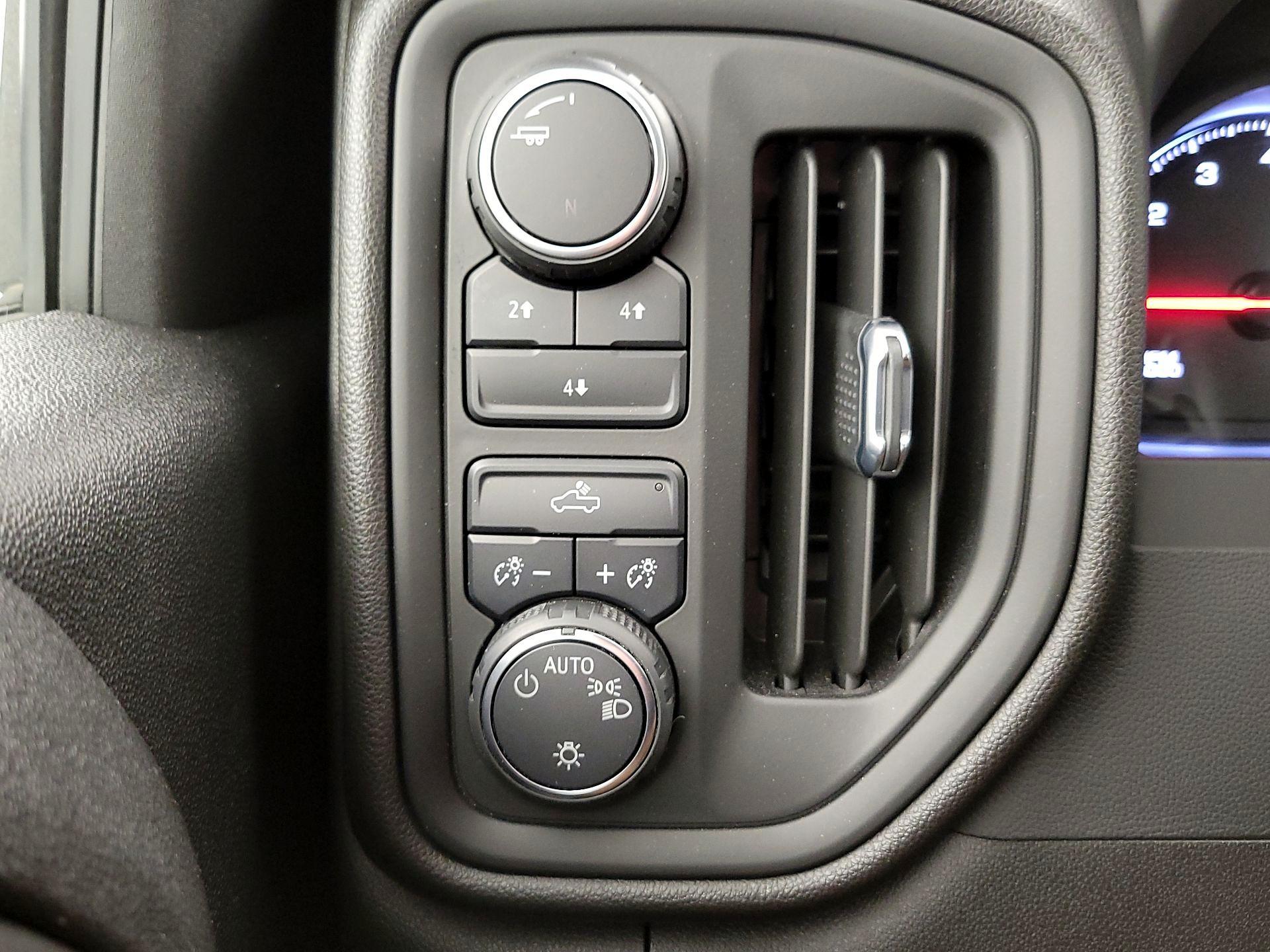 Thumbnail: 2022 Chevrolet Silverado 2500 - 13