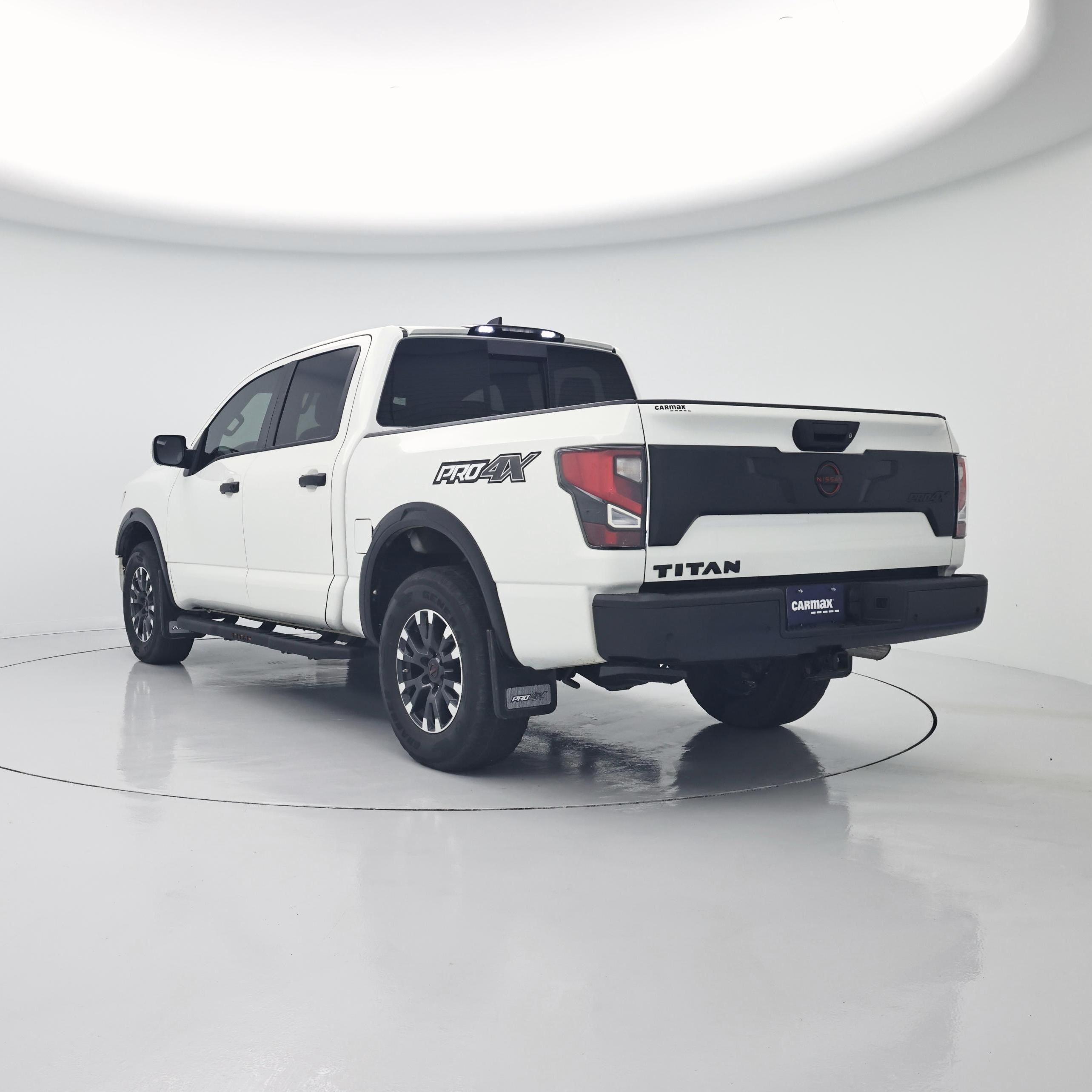 Thumbnail: 2023 Nissan Titan - 2