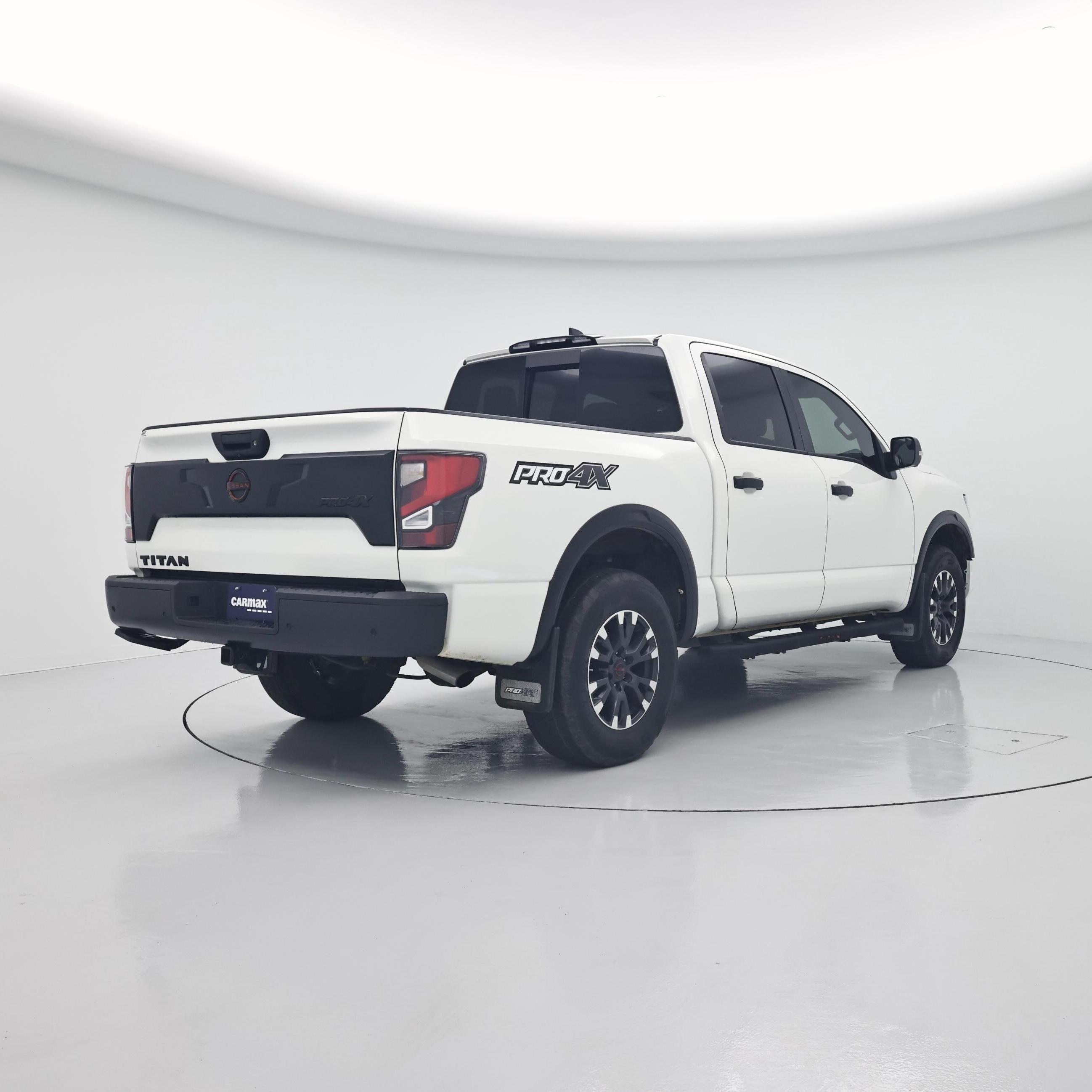 Thumbnail: 2023 Nissan Titan - 8