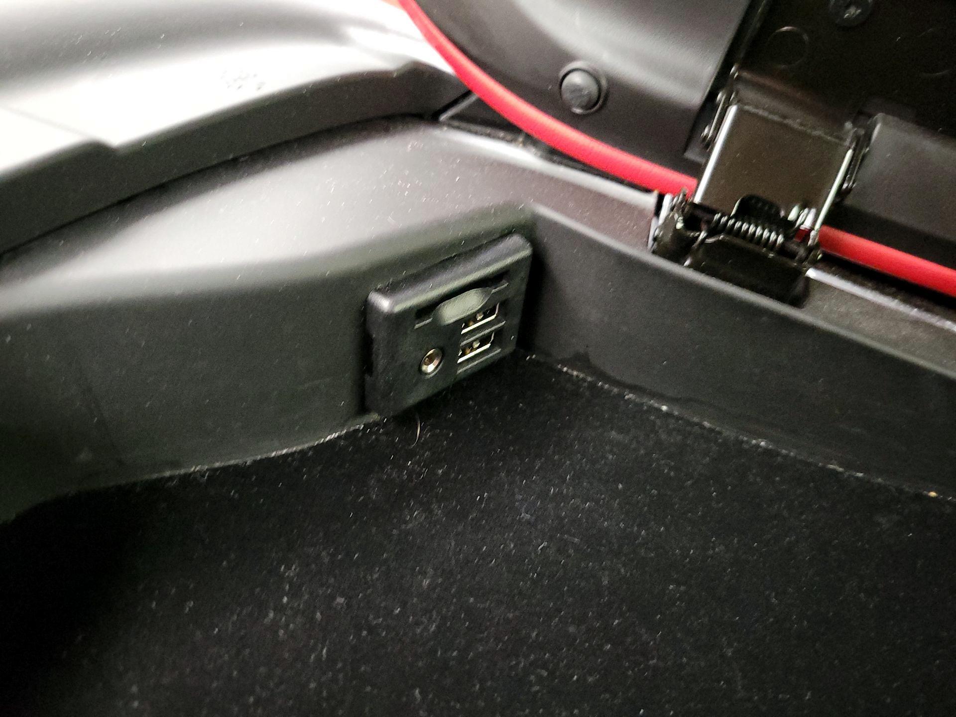 Thumbnail: 2015 Chevrolet Corvette - 18