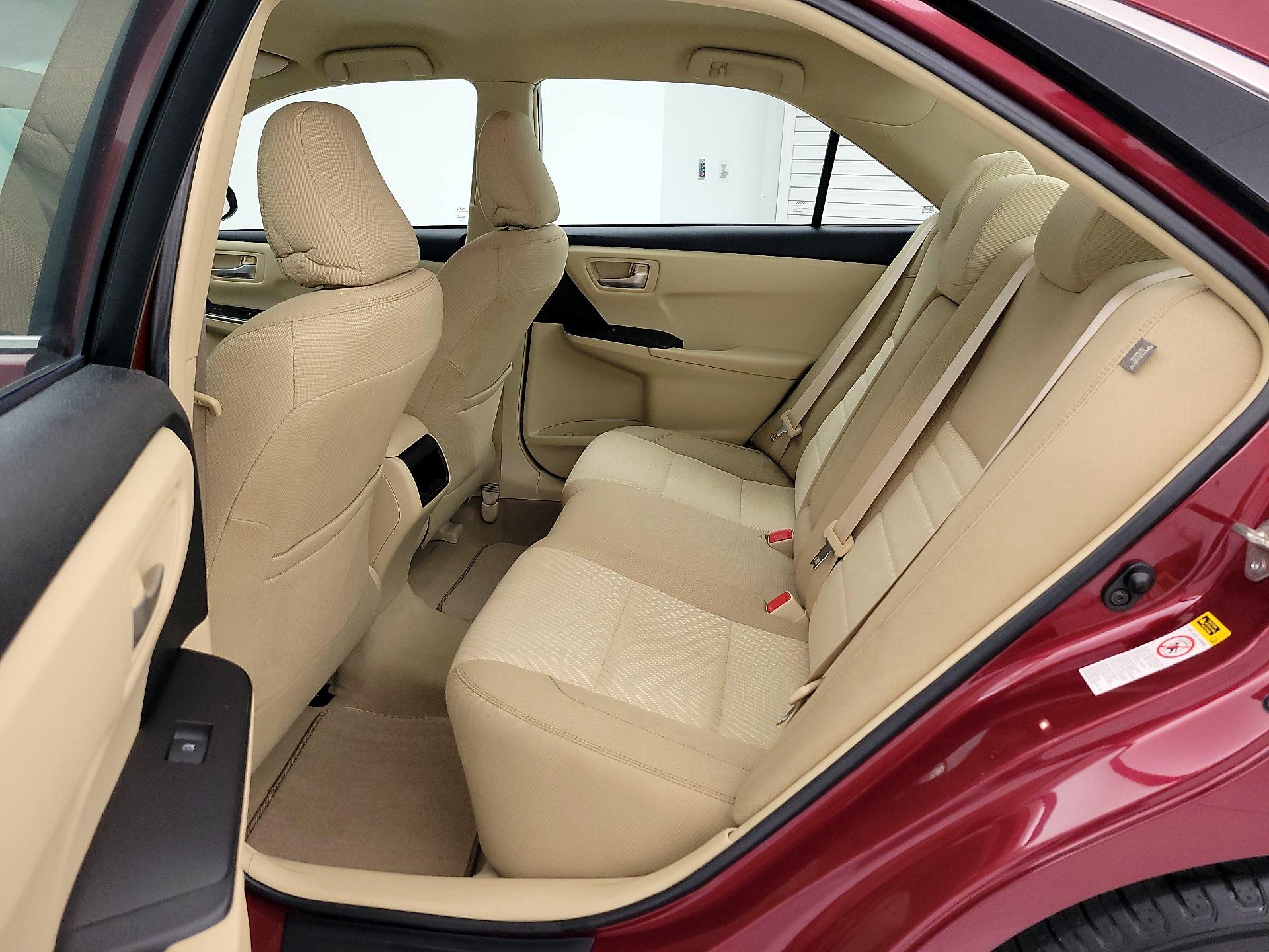 Thumbnail: 2016 Toyota Camry - 19