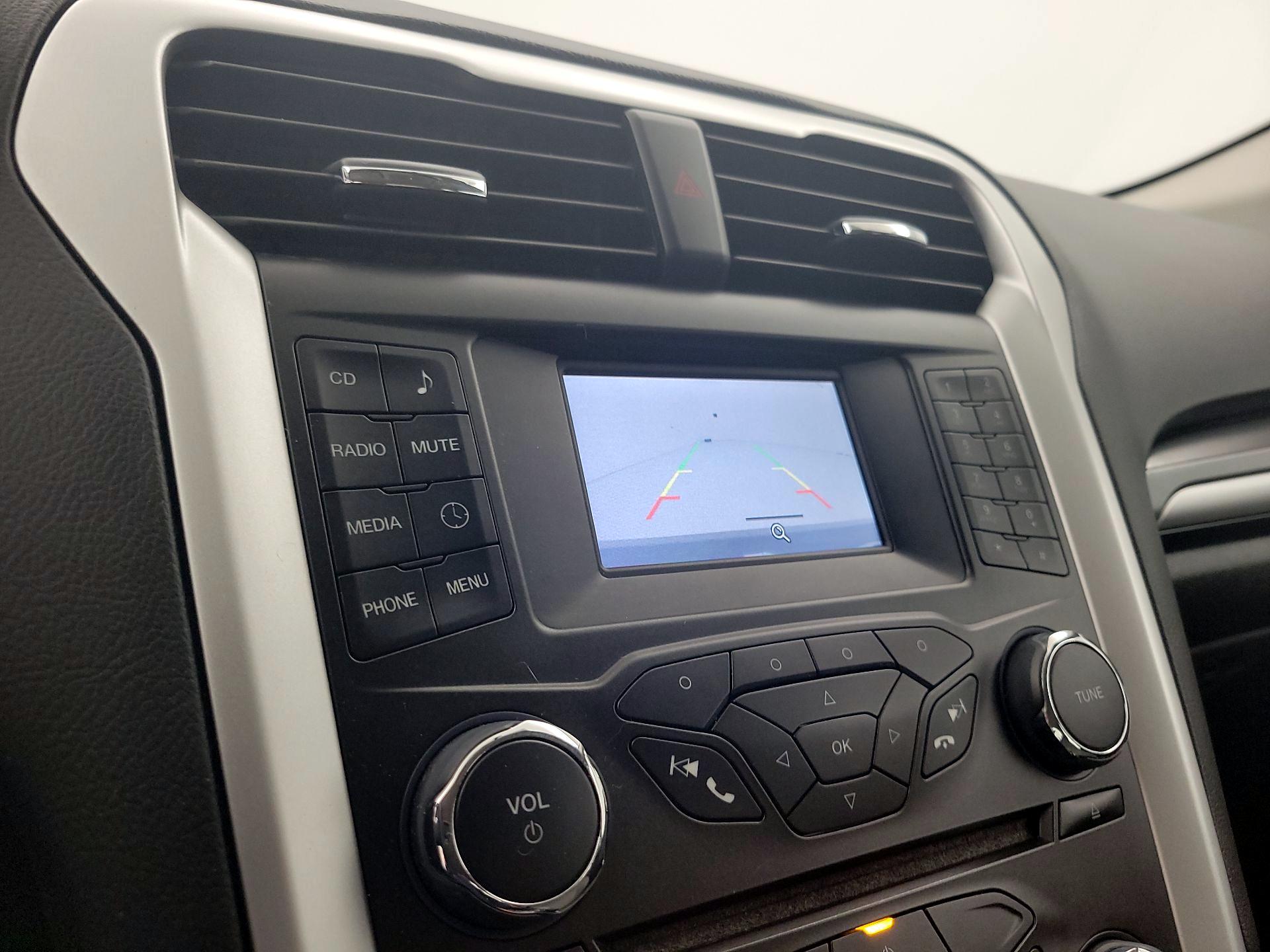 Thumbnail: 2016 Ford Fusion - 14