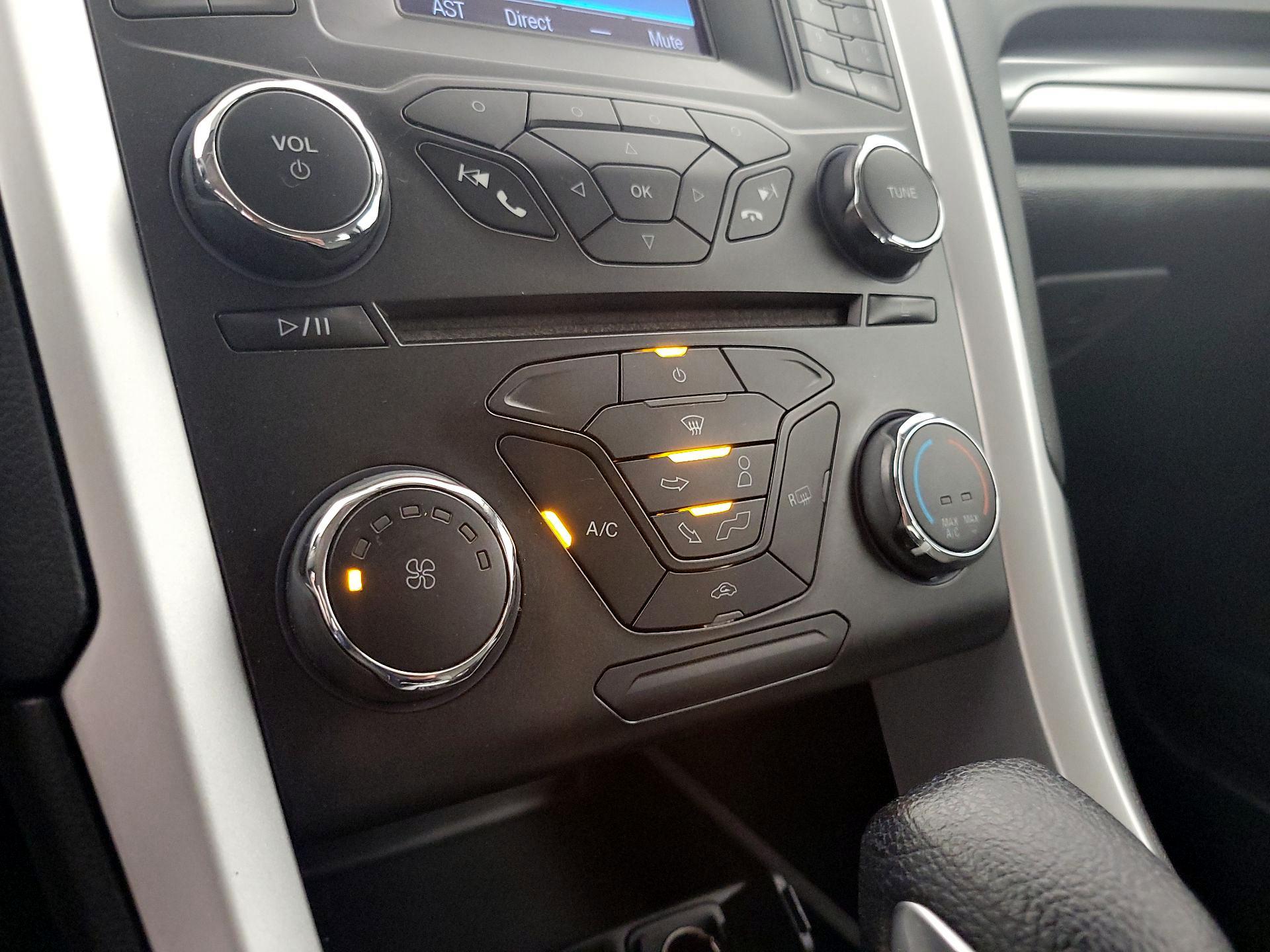 Thumbnail: 2016 Ford Fusion - 16