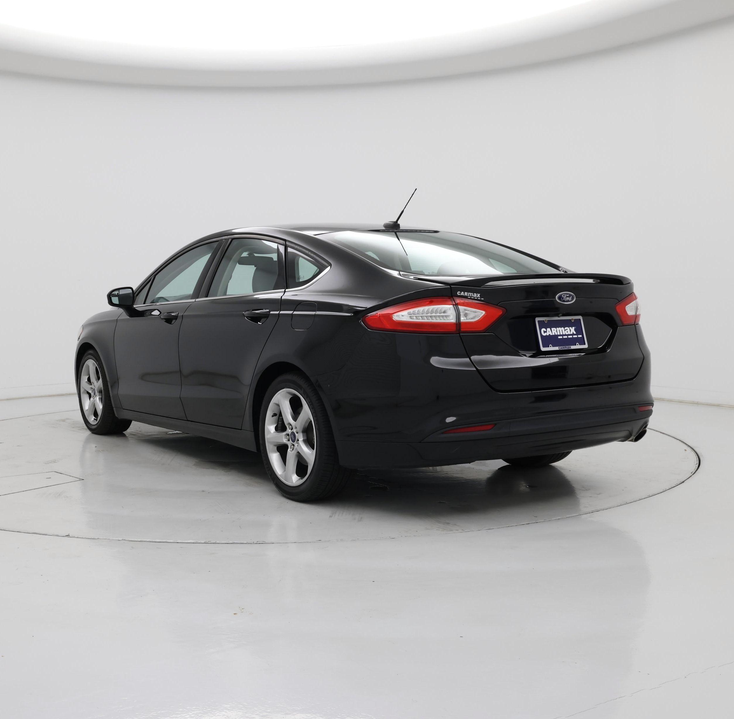 Thumbnail: 2016 Ford Fusion - 2