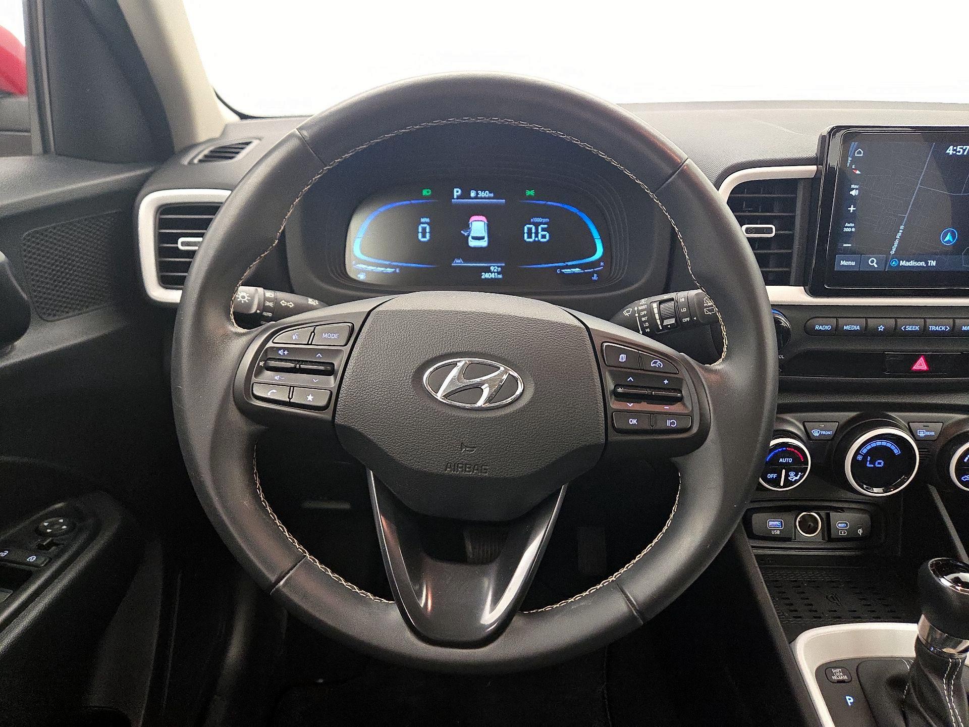 Thumbnail: 2023 Hyundai Venue - 10