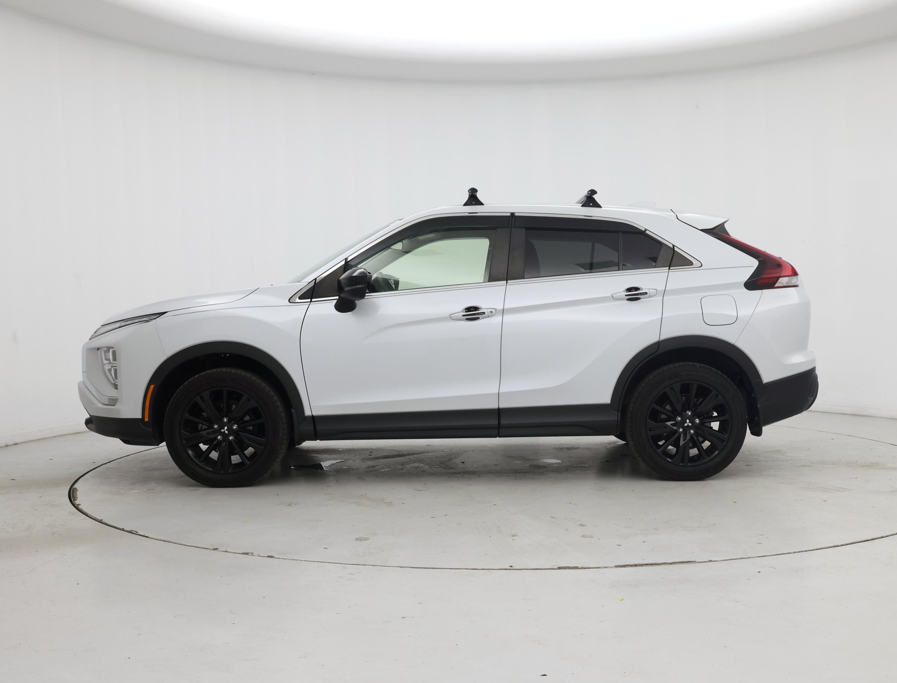 Thumbnail: 2023 Mitsubishi Eclipse Cross - 3