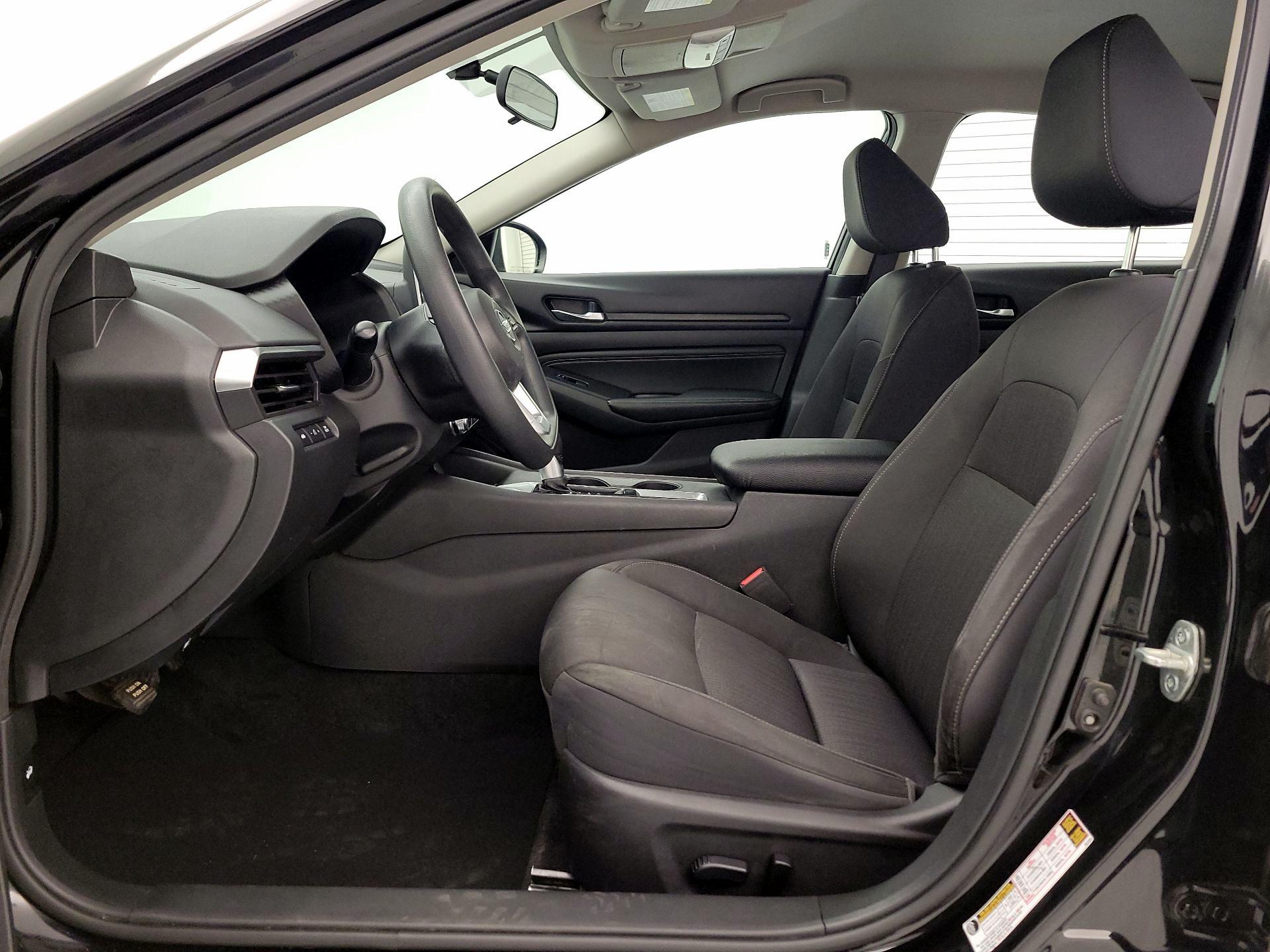 Thumbnail: 2019 Nissan Altima - 11