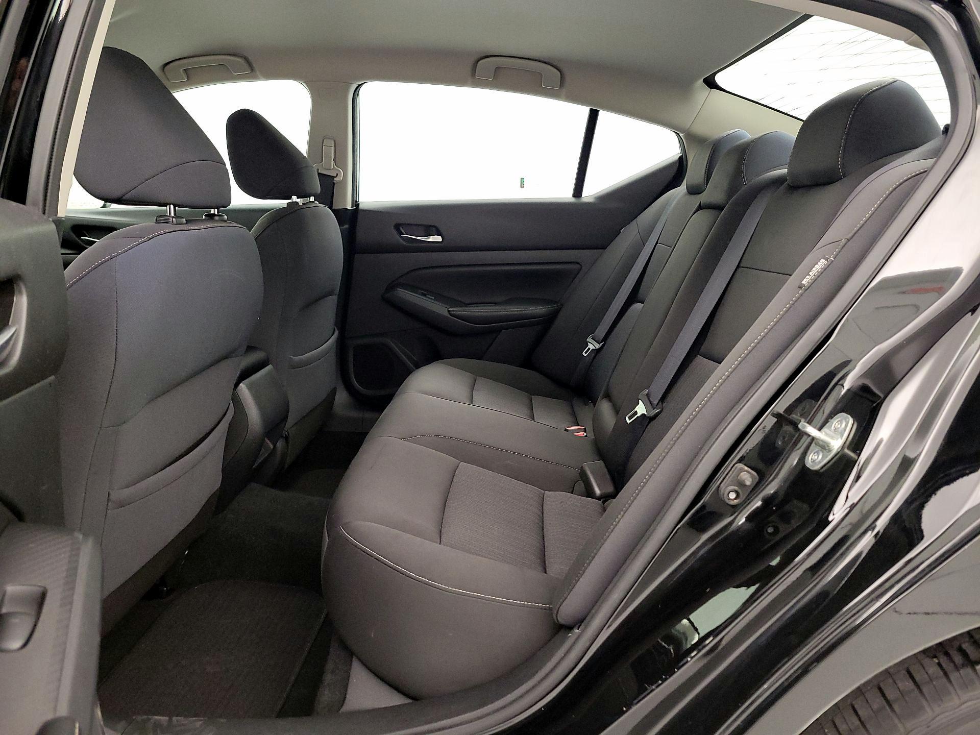 Thumbnail: 2019 Nissan Altima - 19