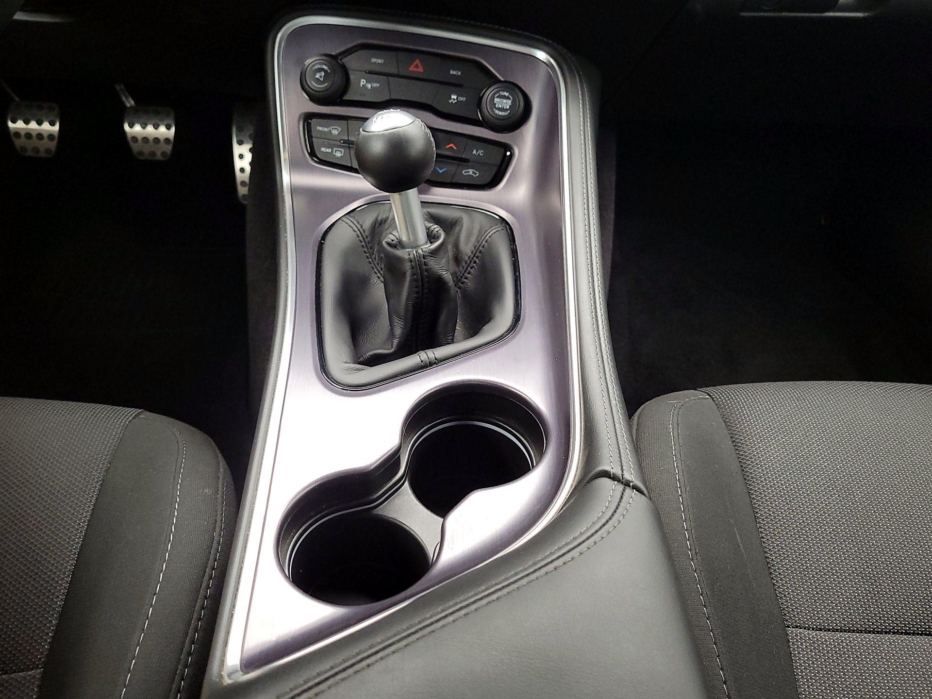 Thumbnail: 2016 Dodge Challenger - 17