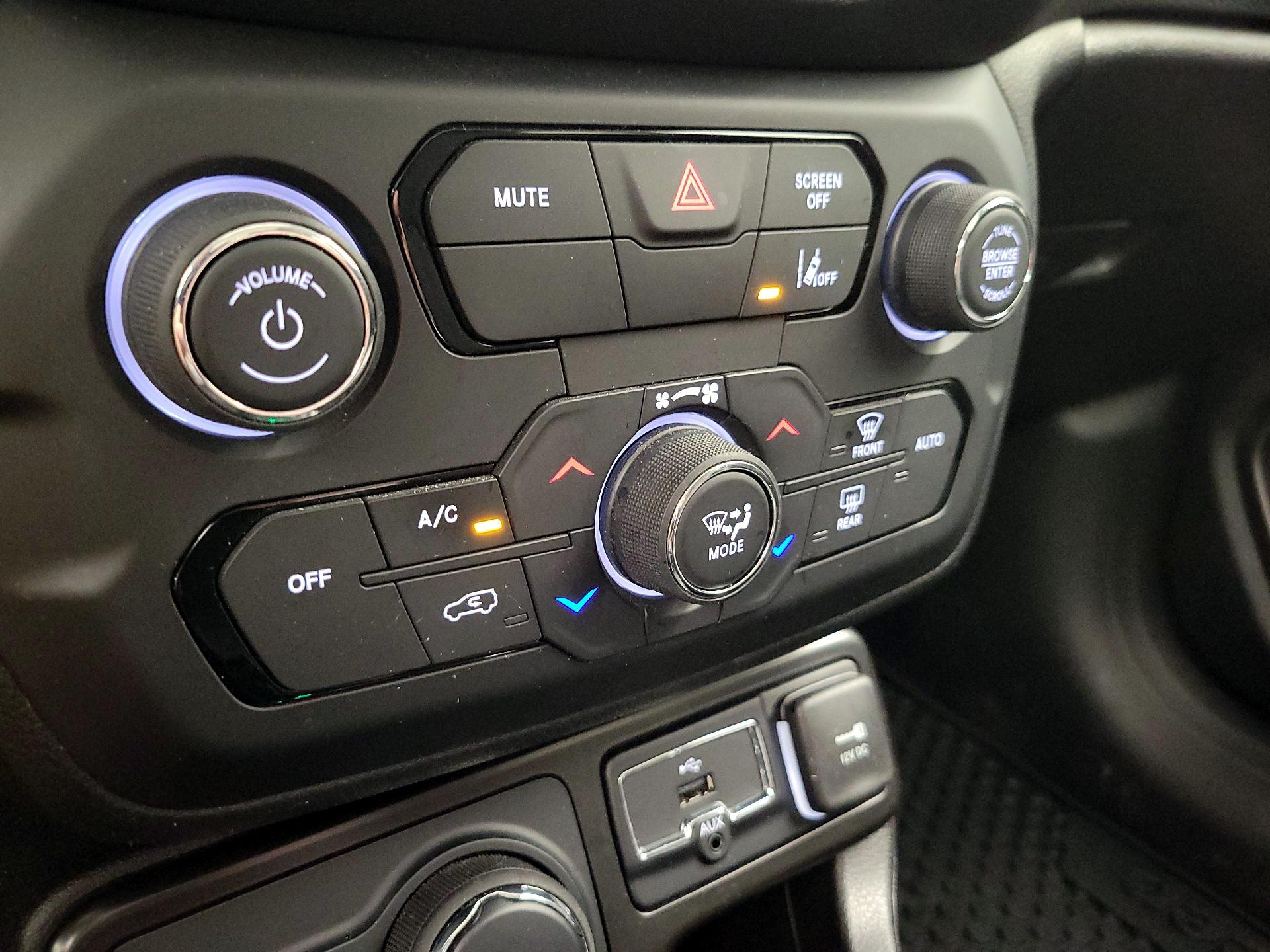 Thumbnail: 2023 Jeep Renegade - 17