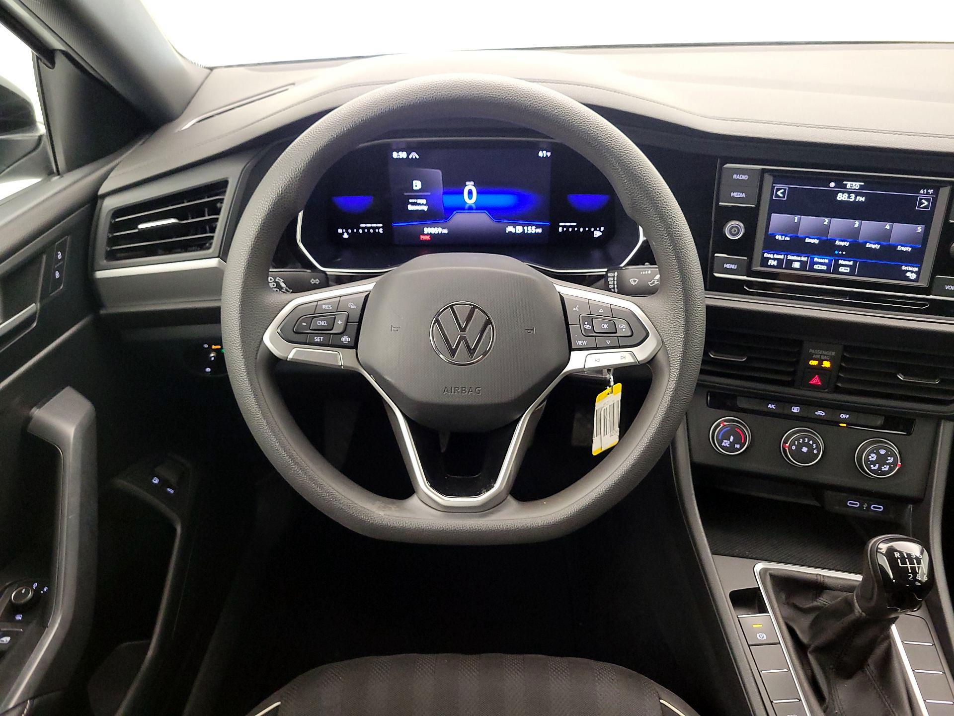 Thumbnail: 2022 Volkswagen Jetta - 10