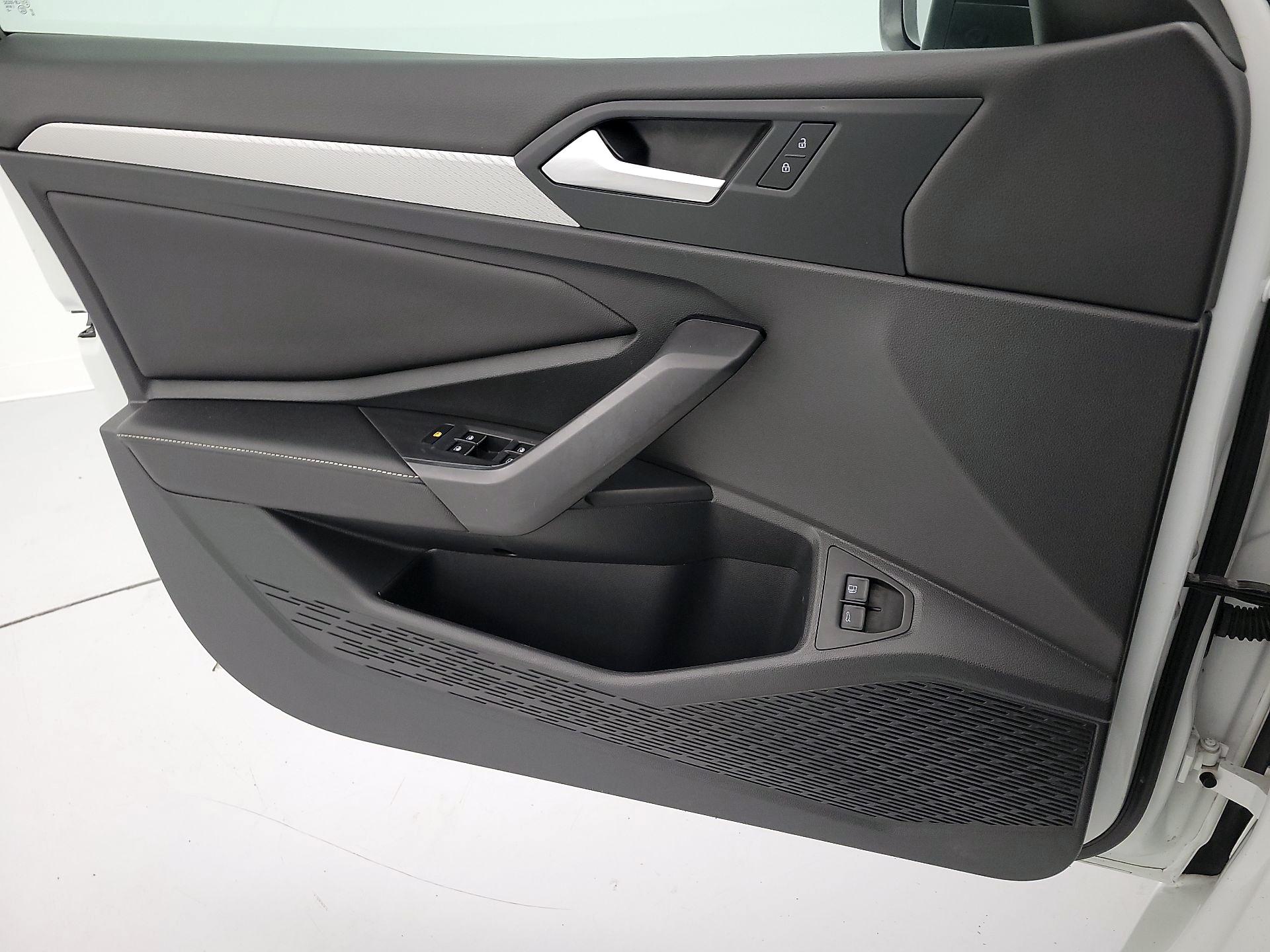 Thumbnail: 2022 Volkswagen Jetta - 12