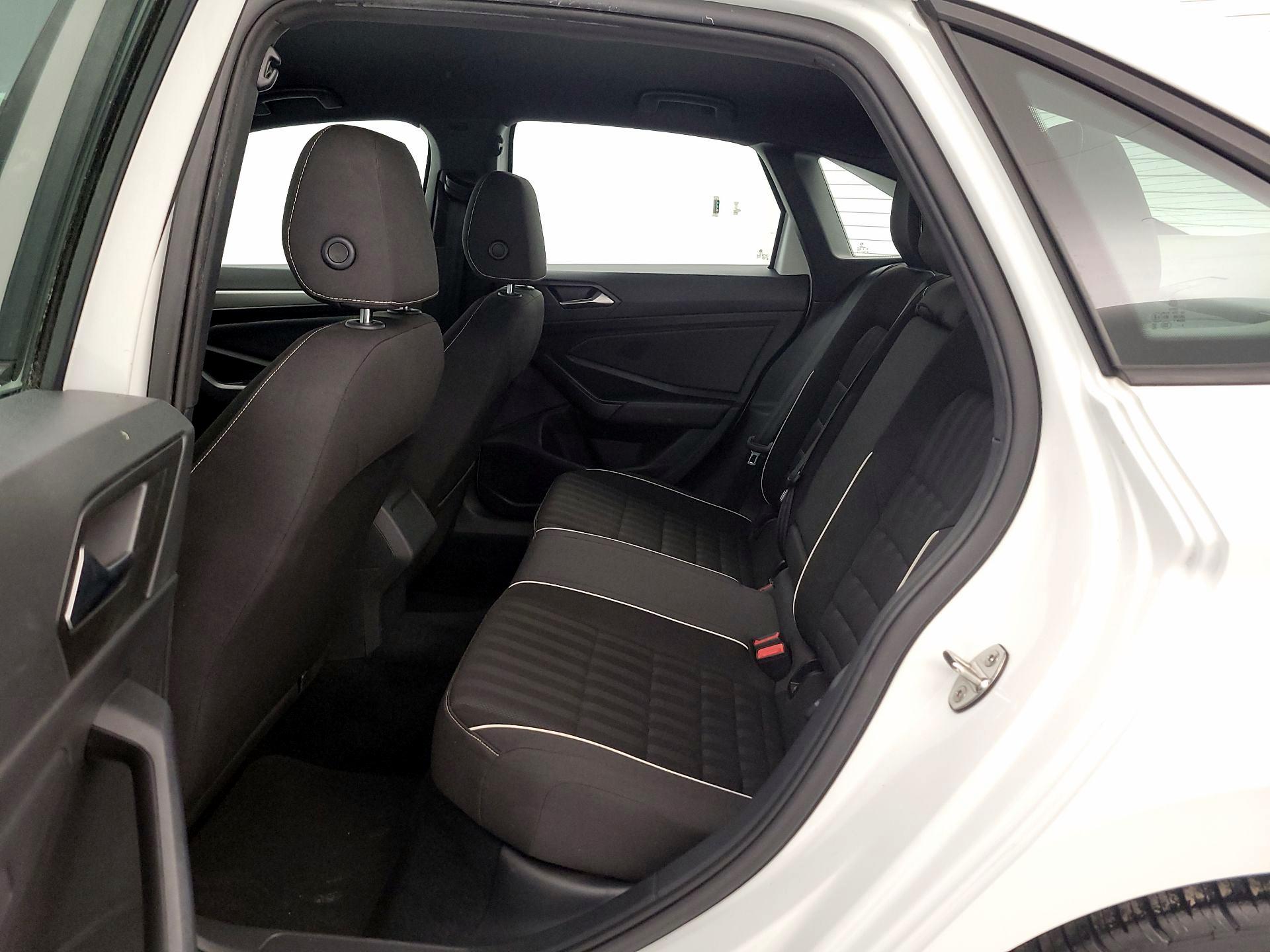 Thumbnail: 2022 Volkswagen Jetta - 19