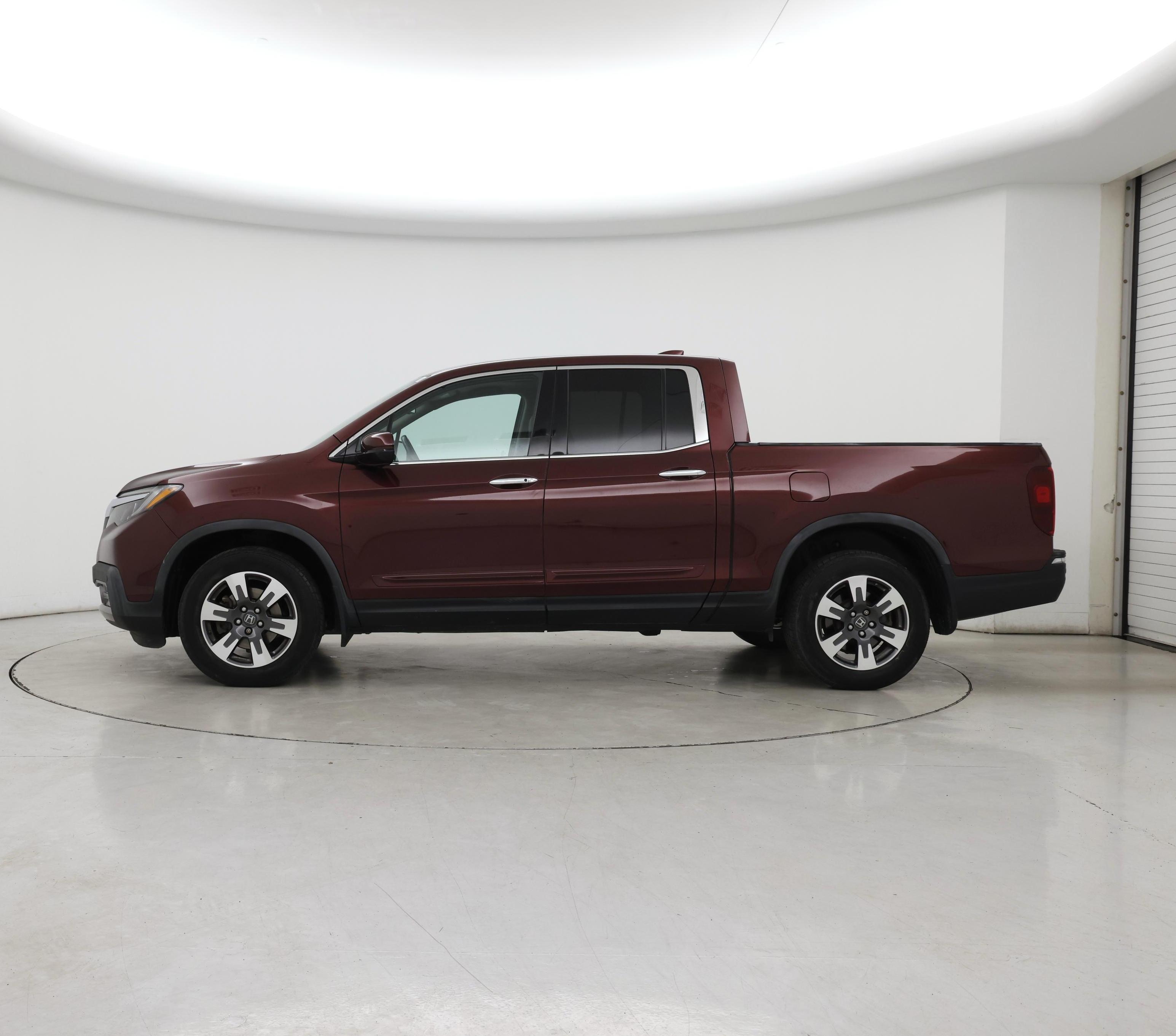 Thumbnail: 2017 Honda Ridgeline - 3