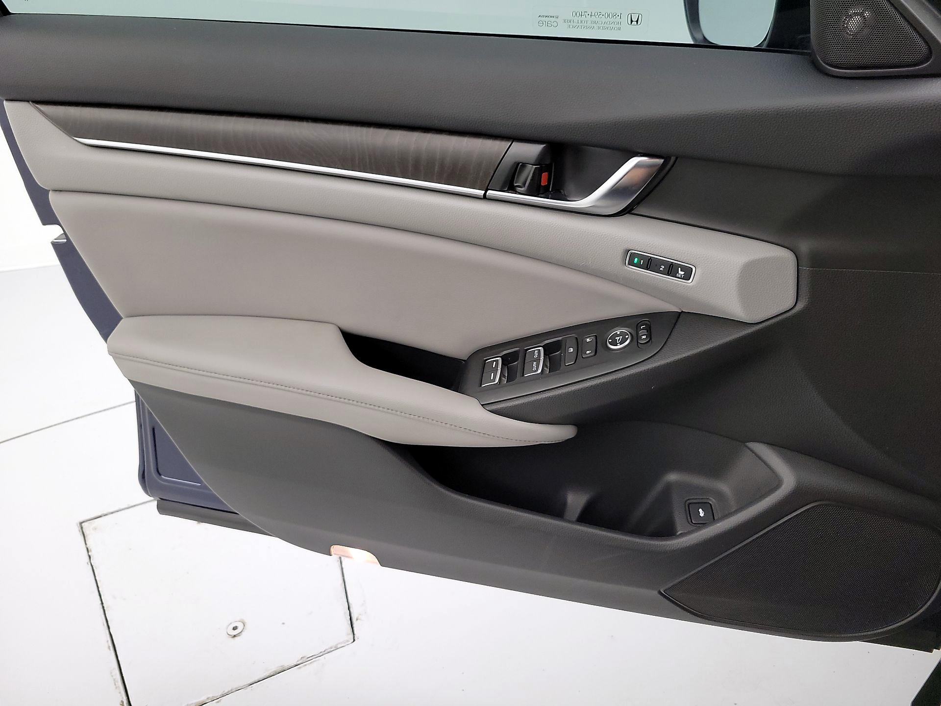 Thumbnail: 2018 Honda Accord - 12