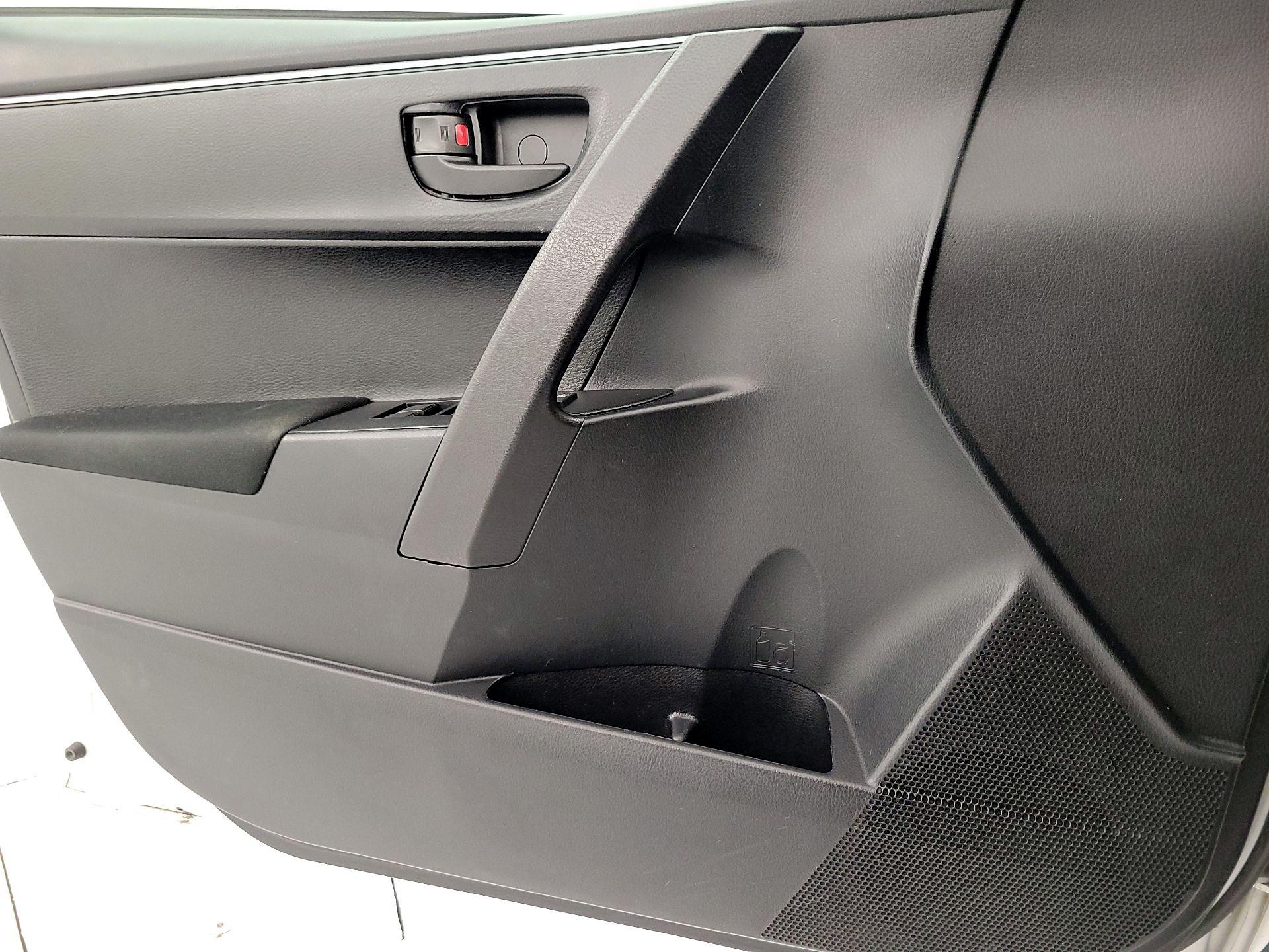 Thumbnail: 2014 Toyota Corolla - 12