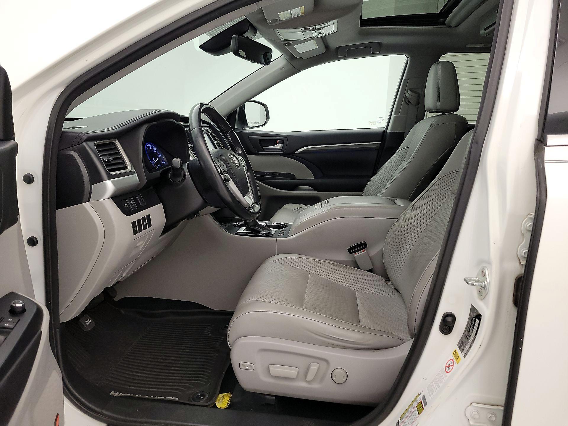 Thumbnail: 2017 Toyota Highlander - 11