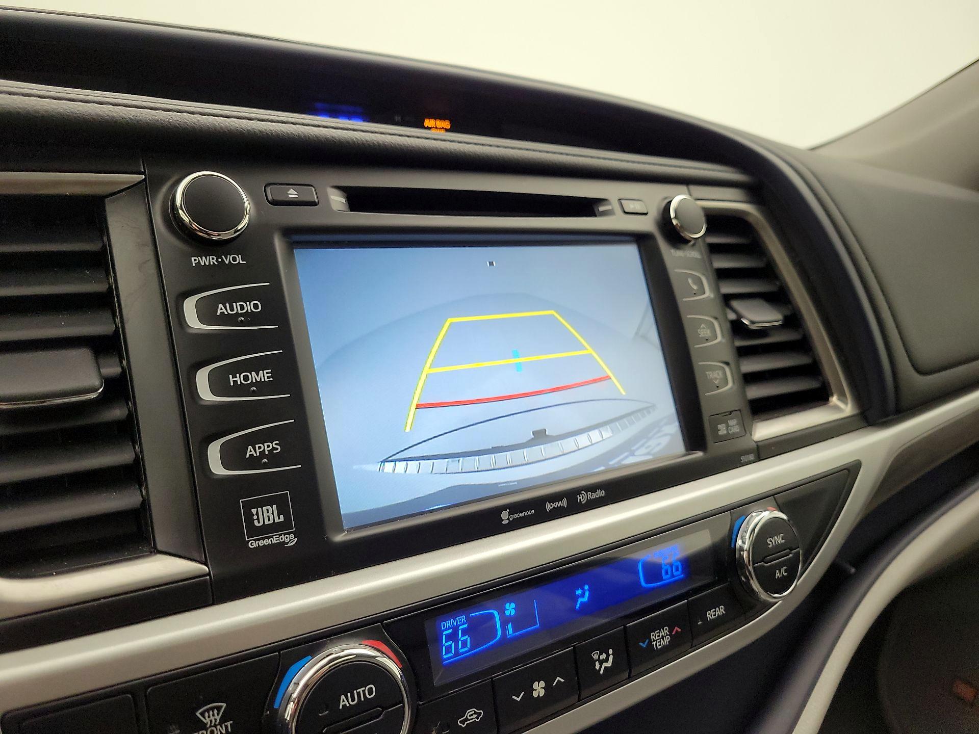 Thumbnail: 2017 Toyota Highlander - 15