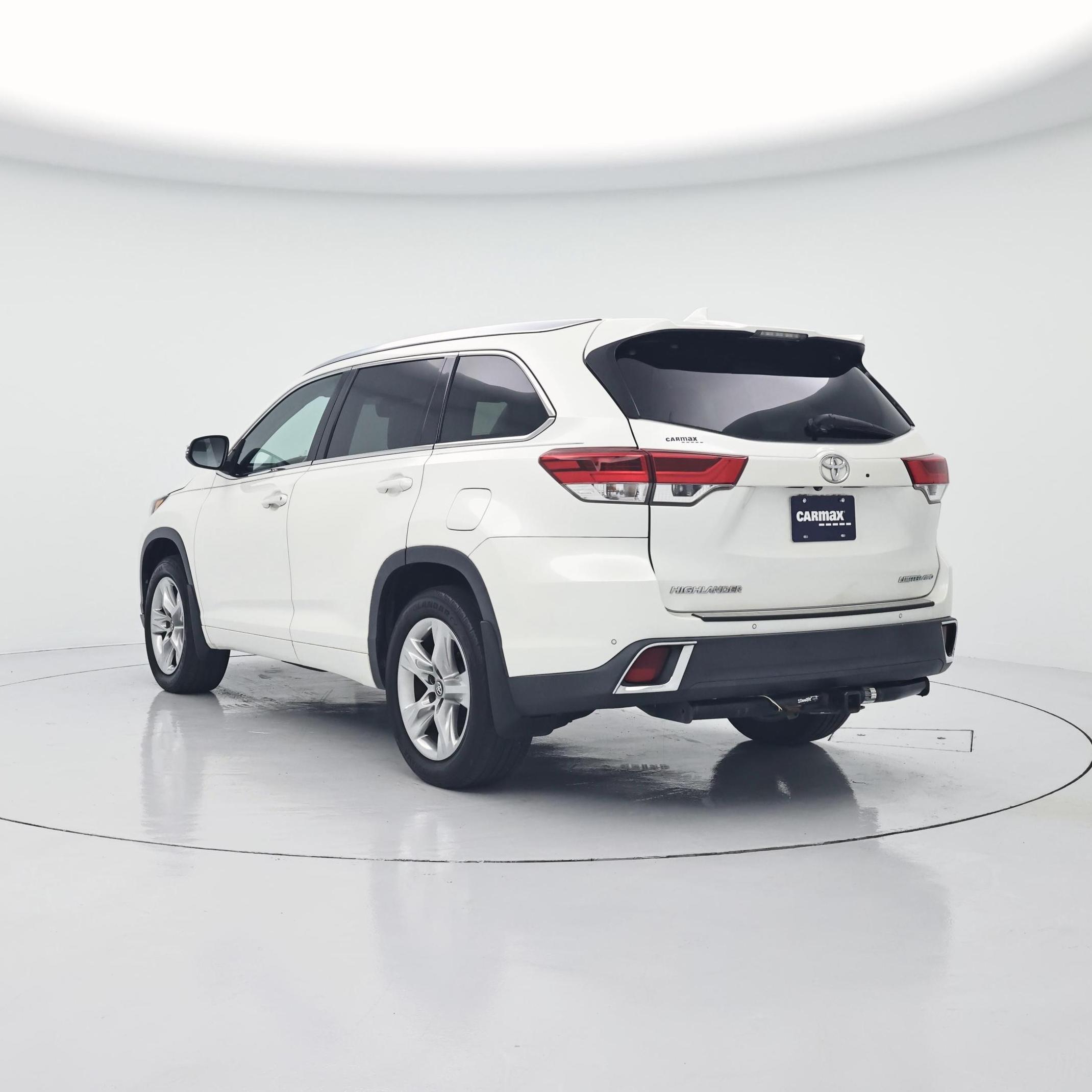 Thumbnail: 2017 Toyota Highlander - 2