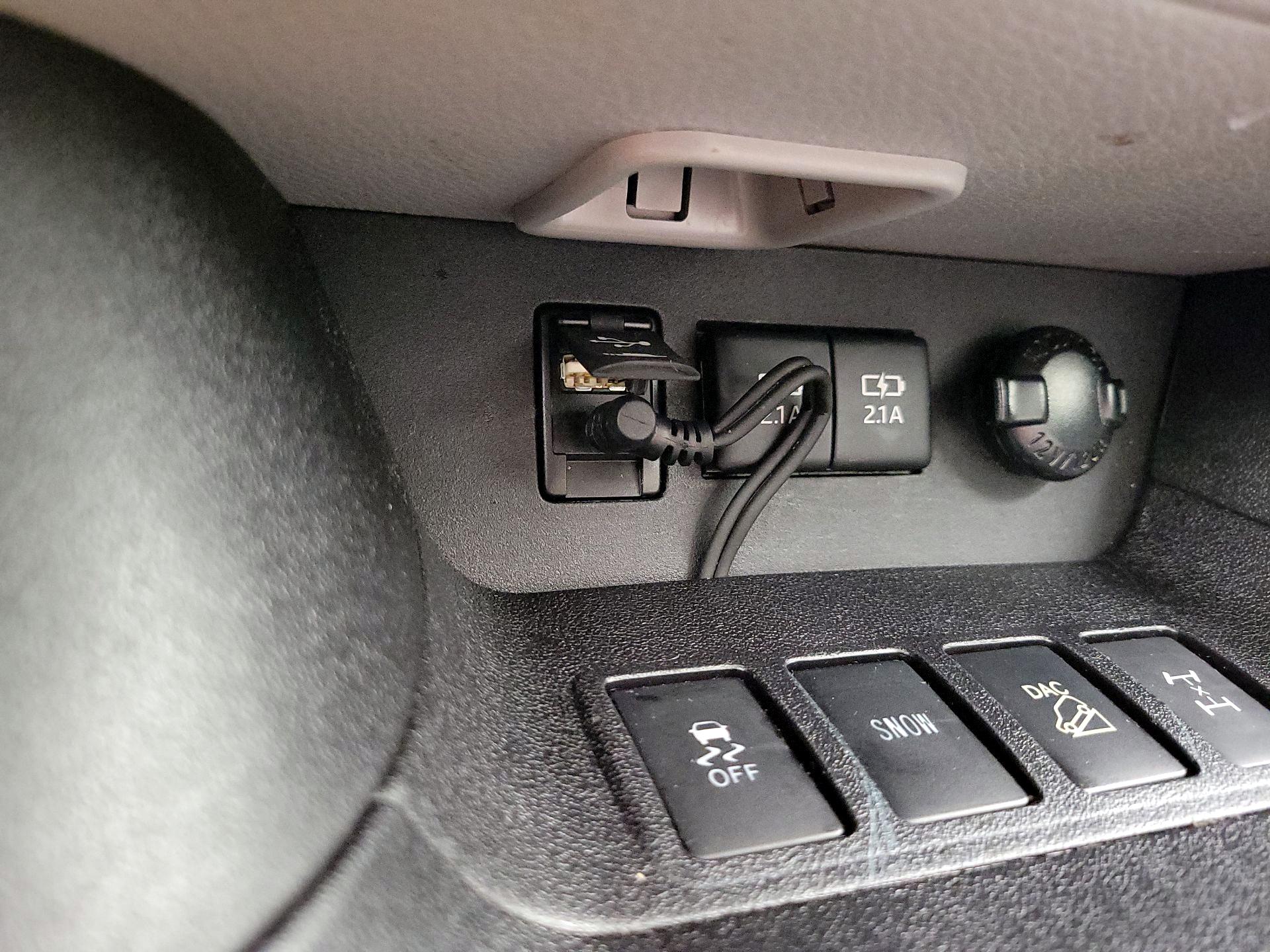 Thumbnail: 2017 Toyota Highlander - 19