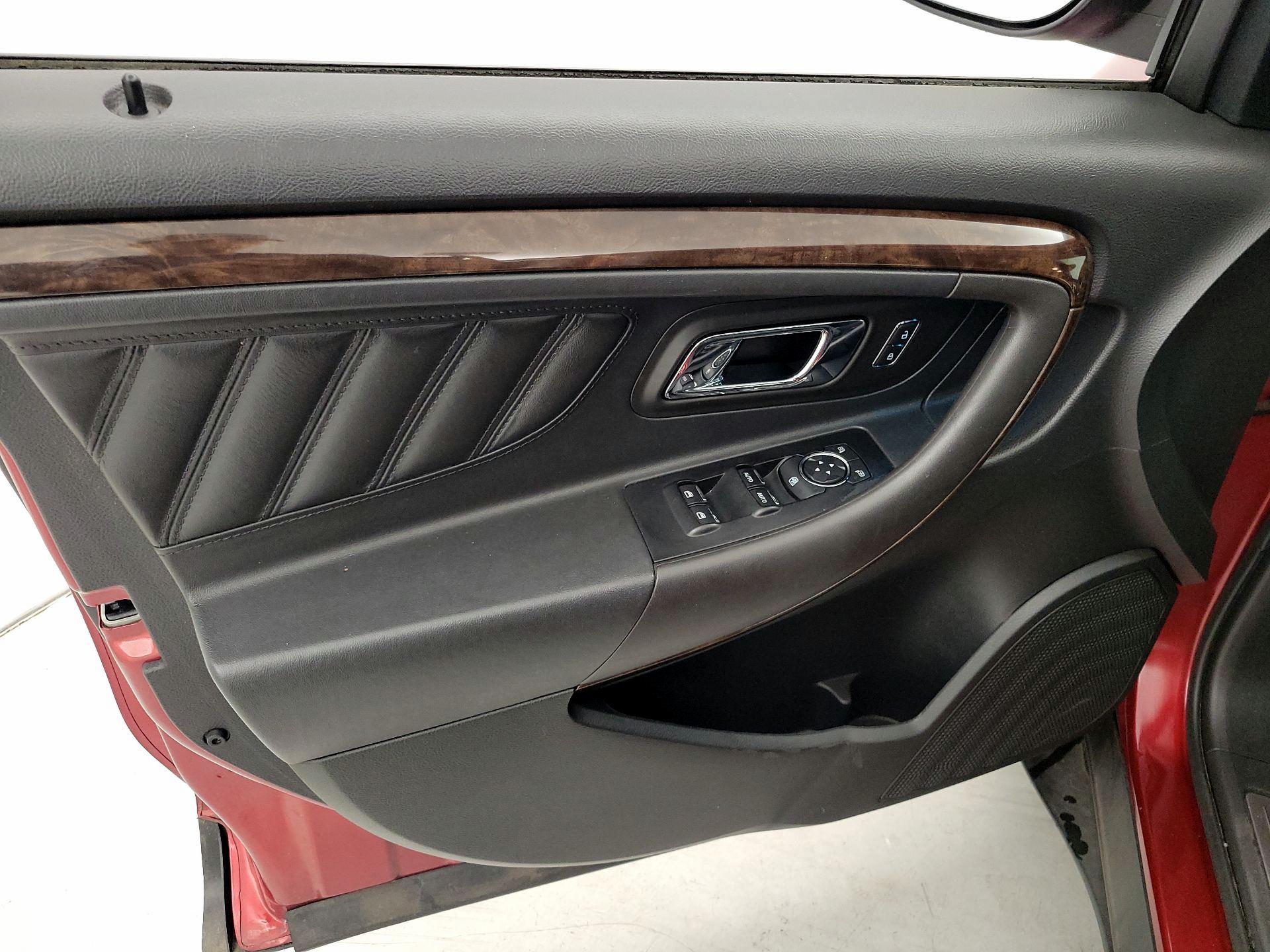 Thumbnail: 2015 Ford Taurus - 12