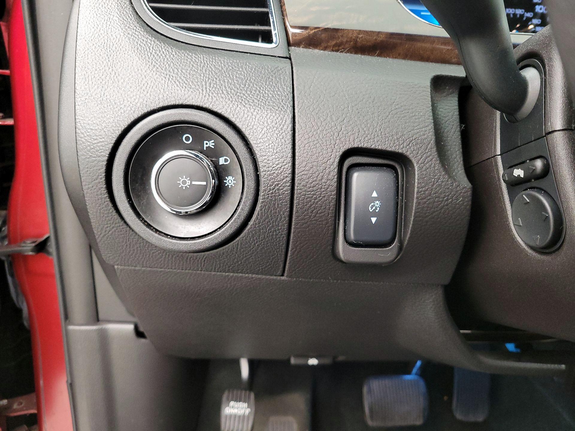 Thumbnail: 2015 Ford Taurus - 13