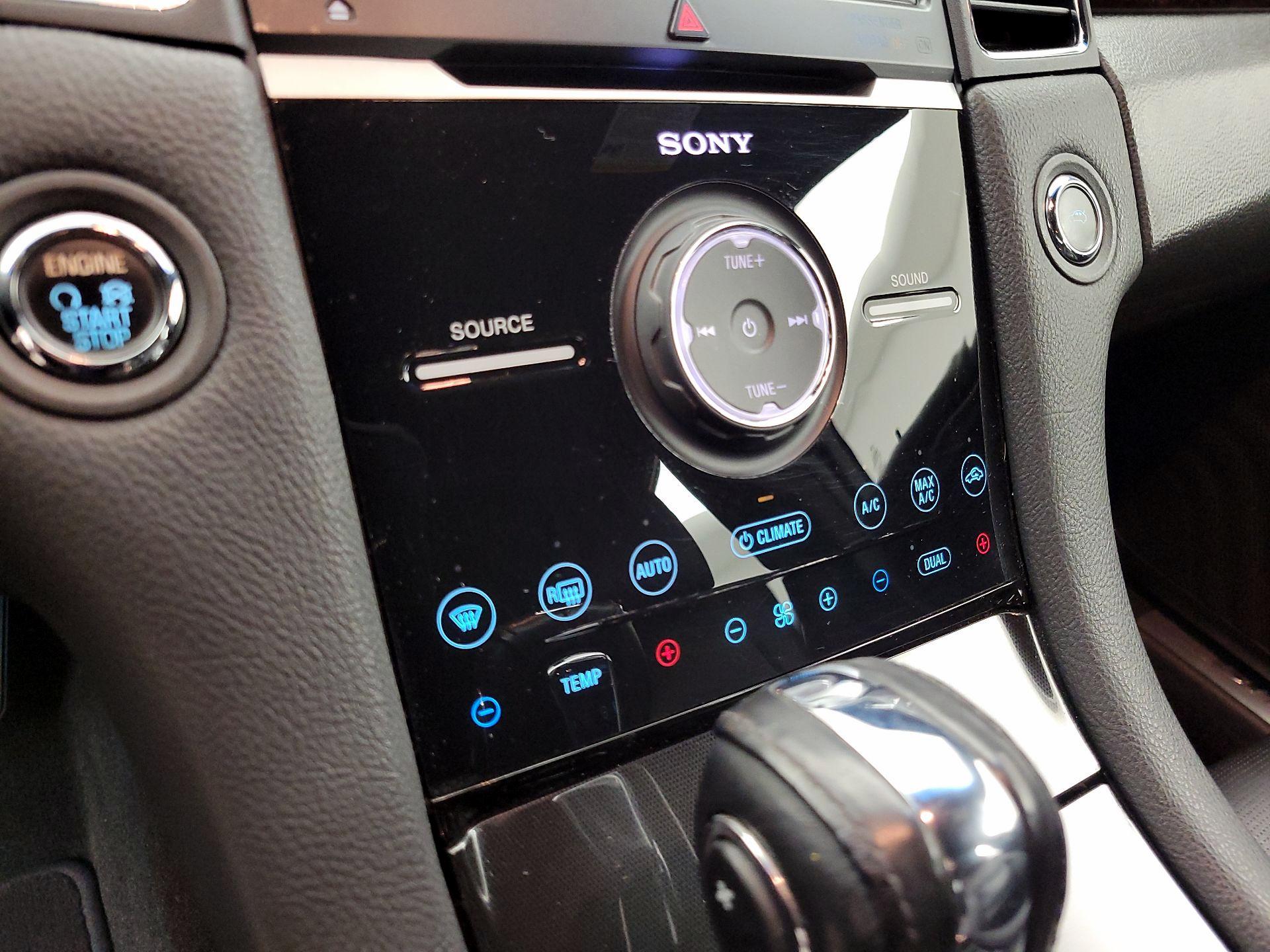 Thumbnail: 2015 Ford Taurus - 16