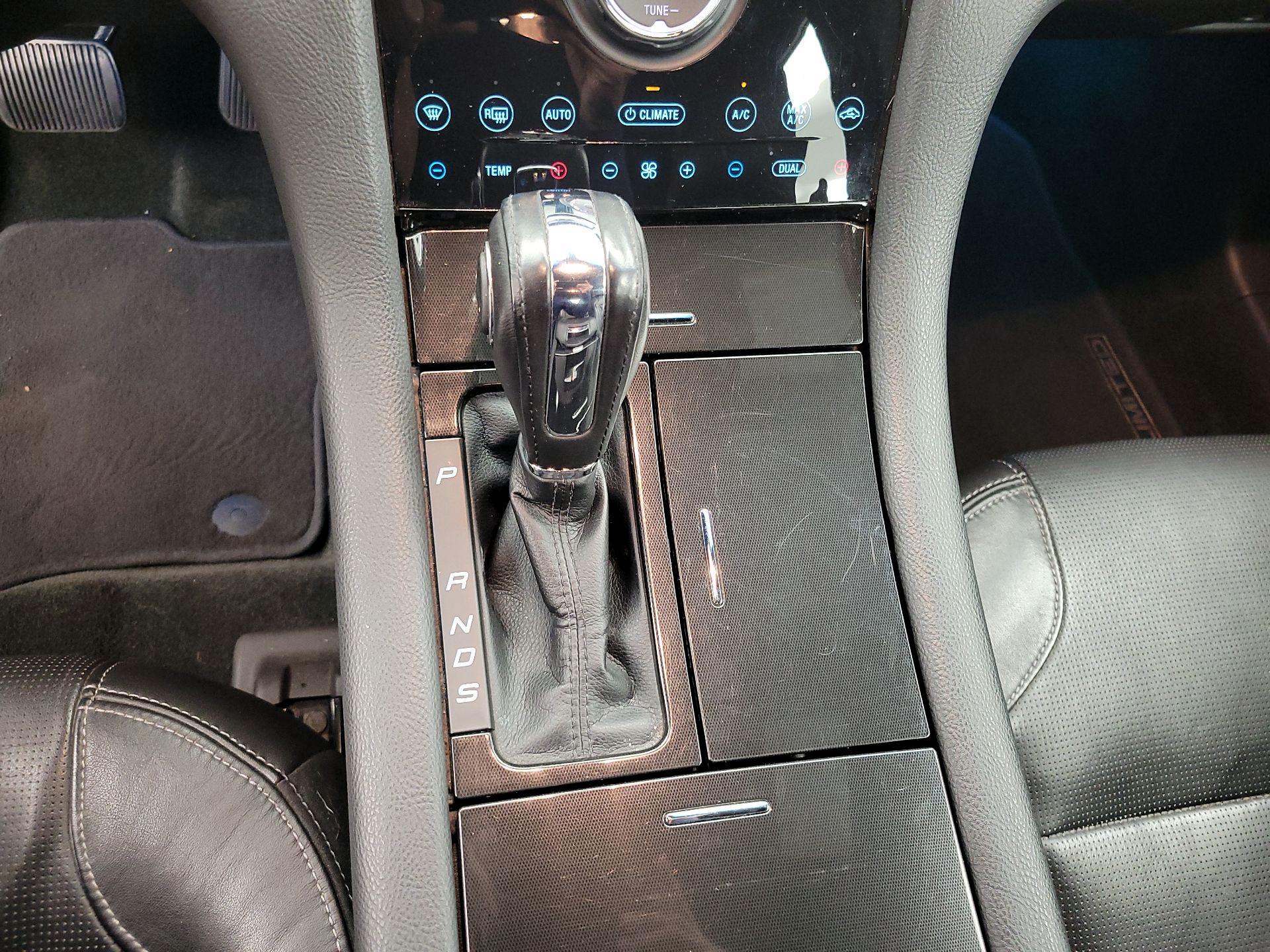 Thumbnail: 2015 Ford Taurus - 17