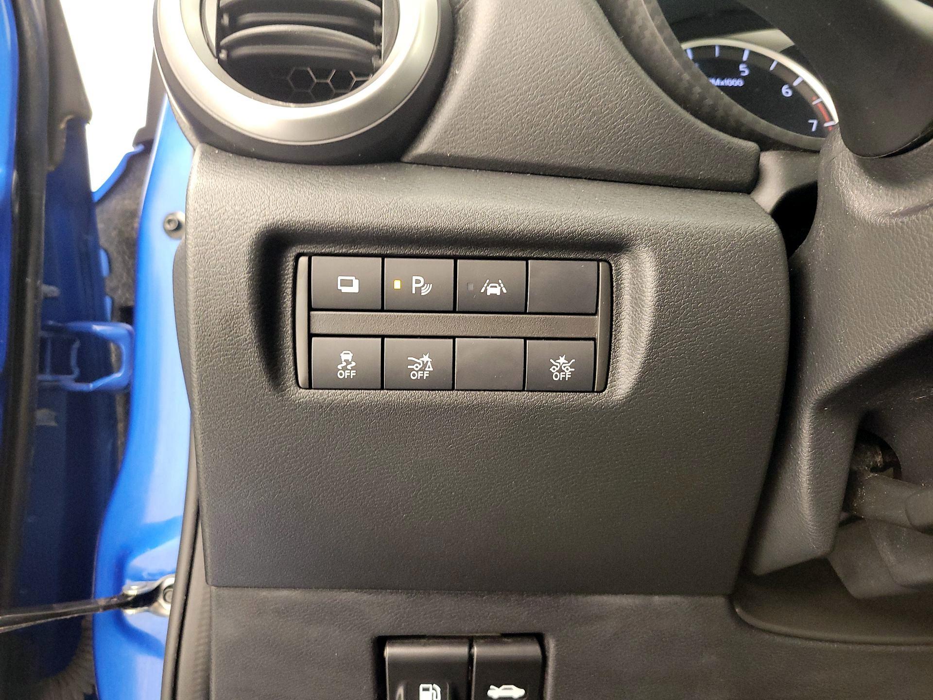 Thumbnail: 2020 Nissan Versa - 13