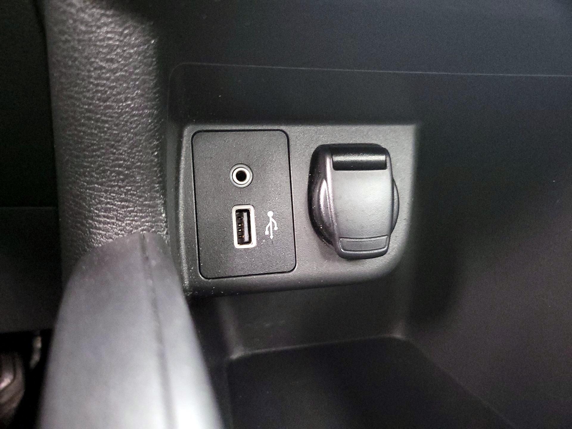 Thumbnail: 2020 Nissan Versa - 18