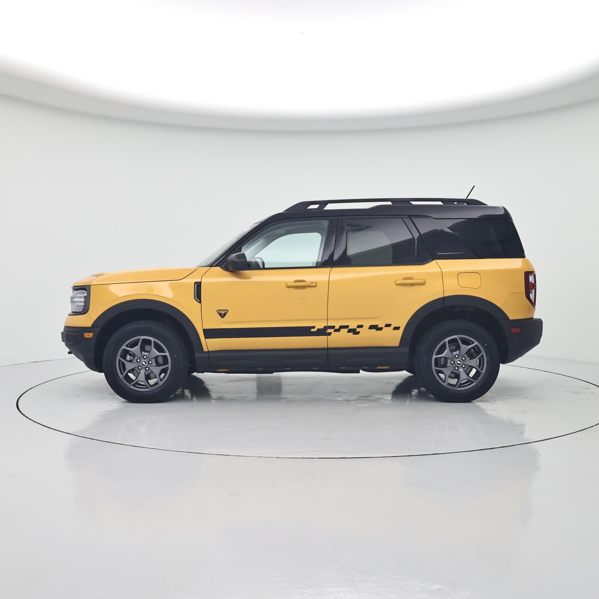 Thumbnail: 2022 Ford Bronco Sport - 3