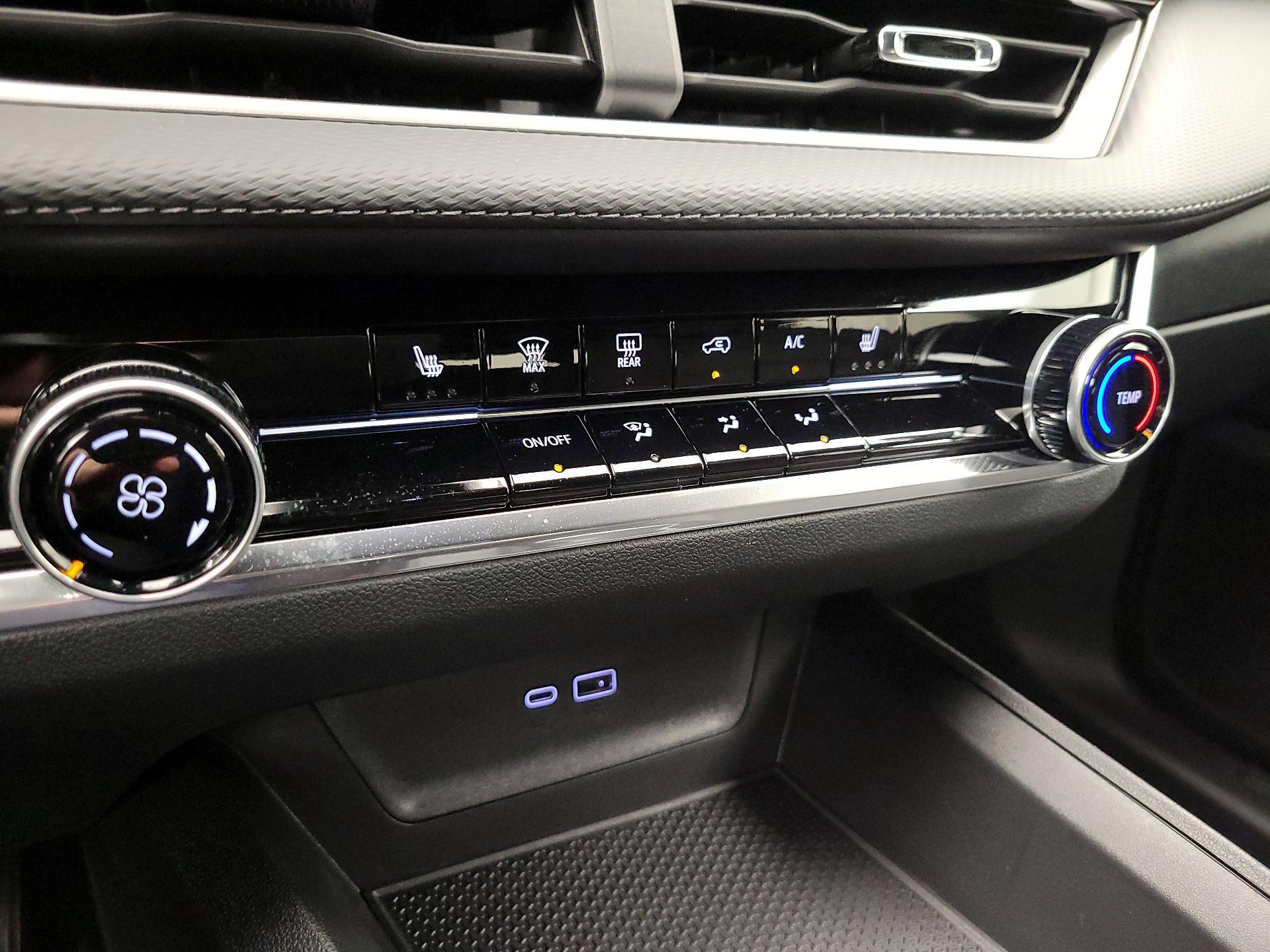 Thumbnail: 2025 Chevrolet Equinox - 16