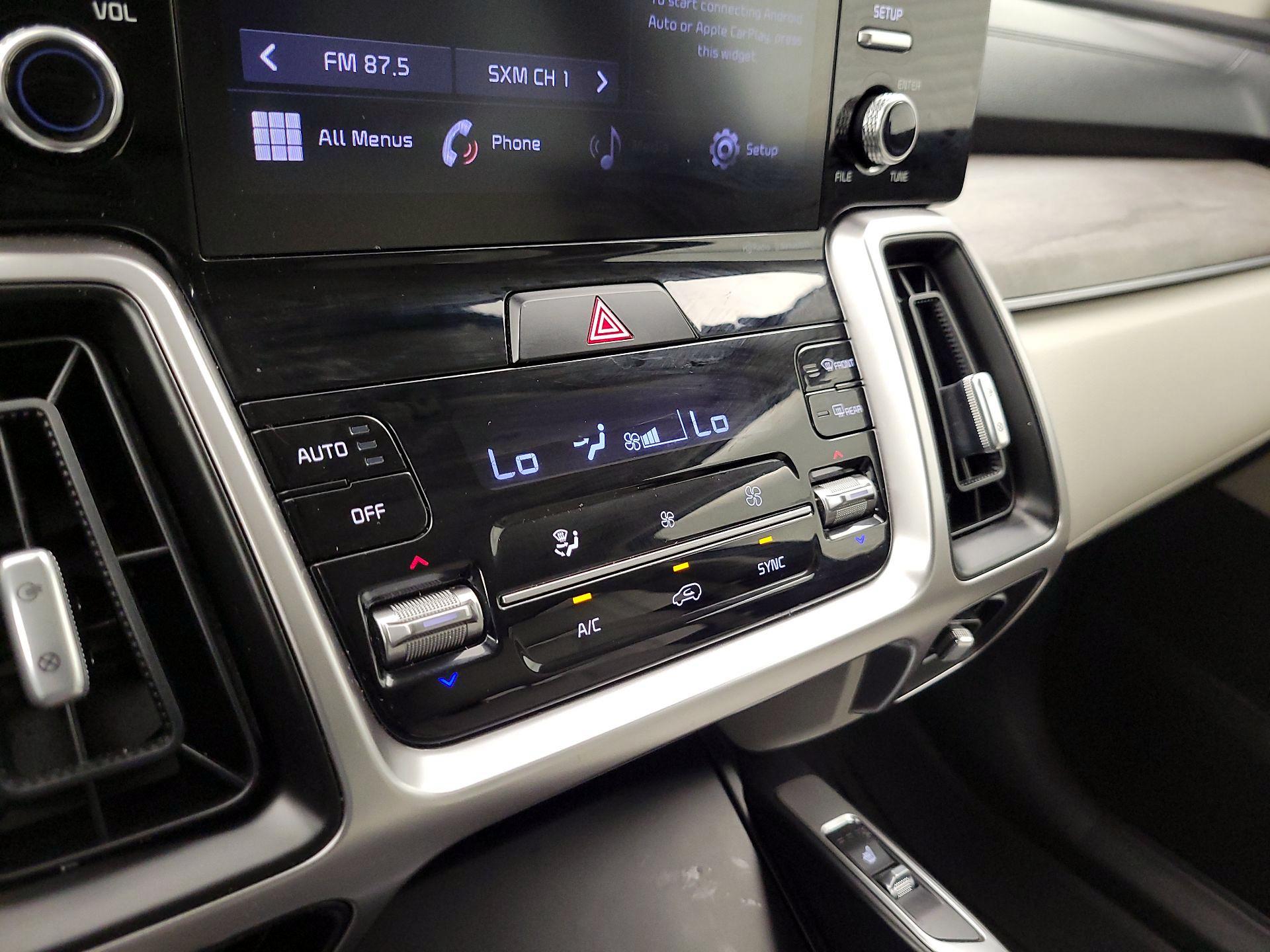 Thumbnail: 2021 Kia Sorento - 16