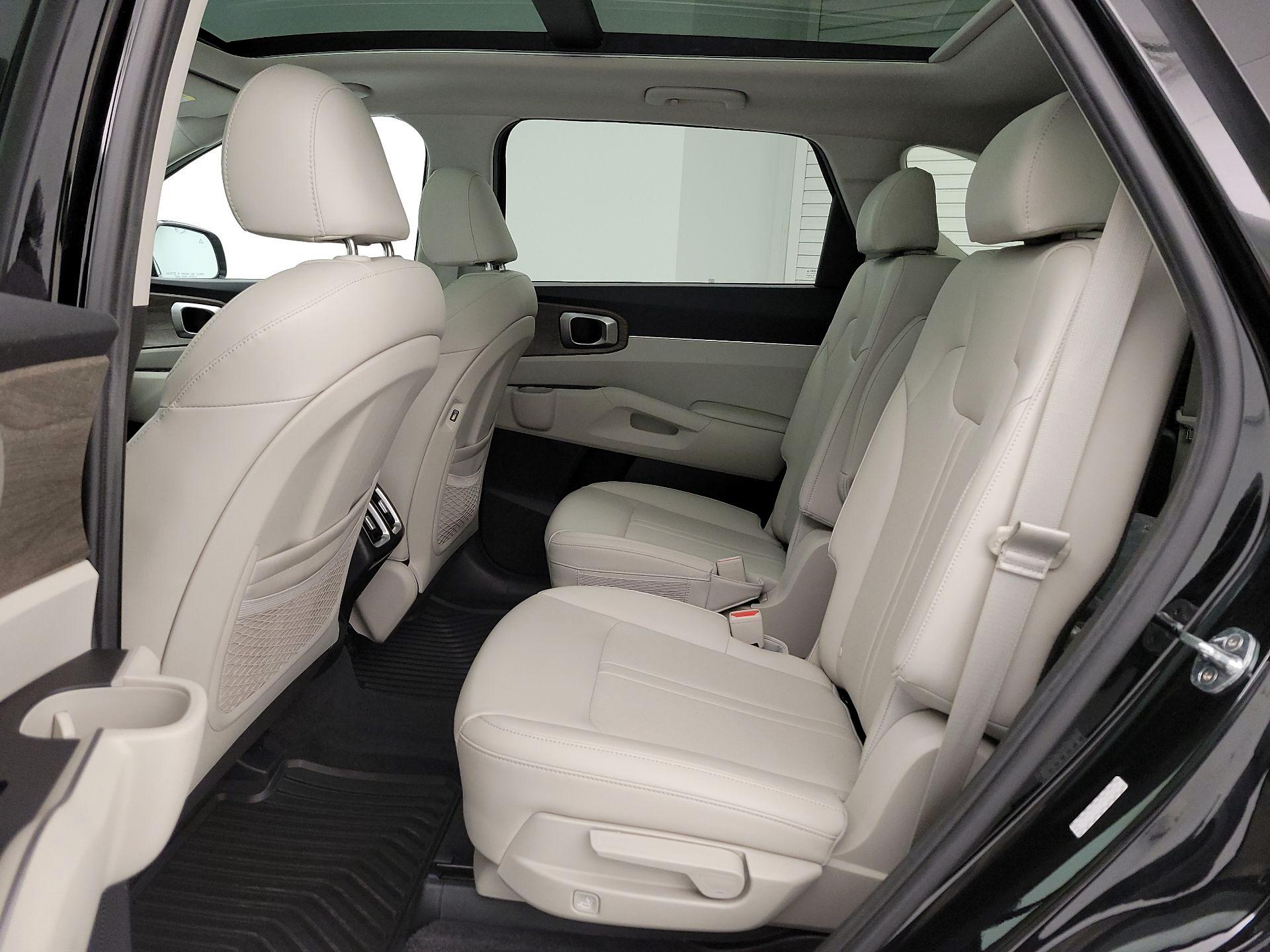 Thumbnail: 2021 Kia Sorento - 20