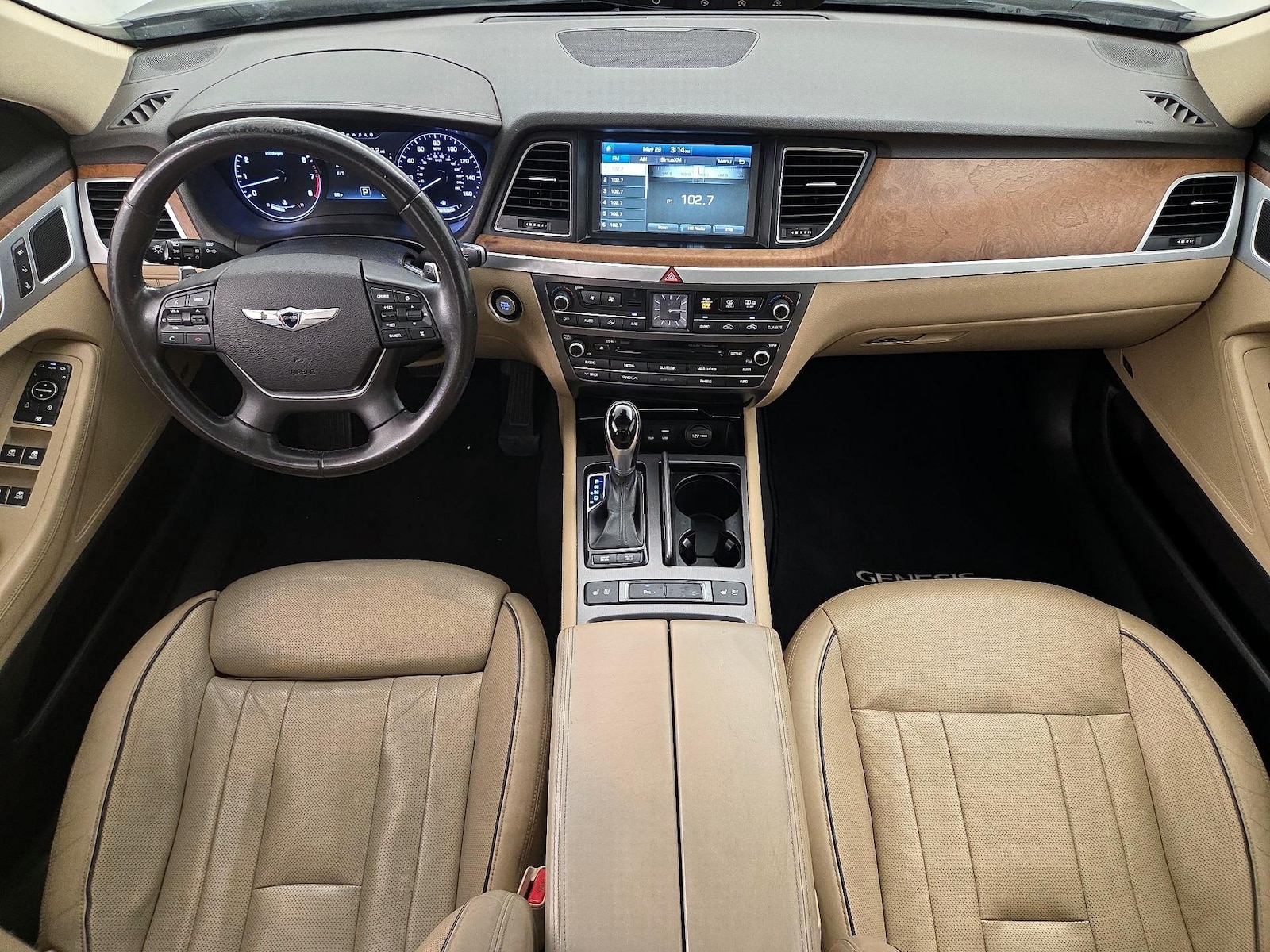 2015 Hyundai Genesis Base - Photo 10