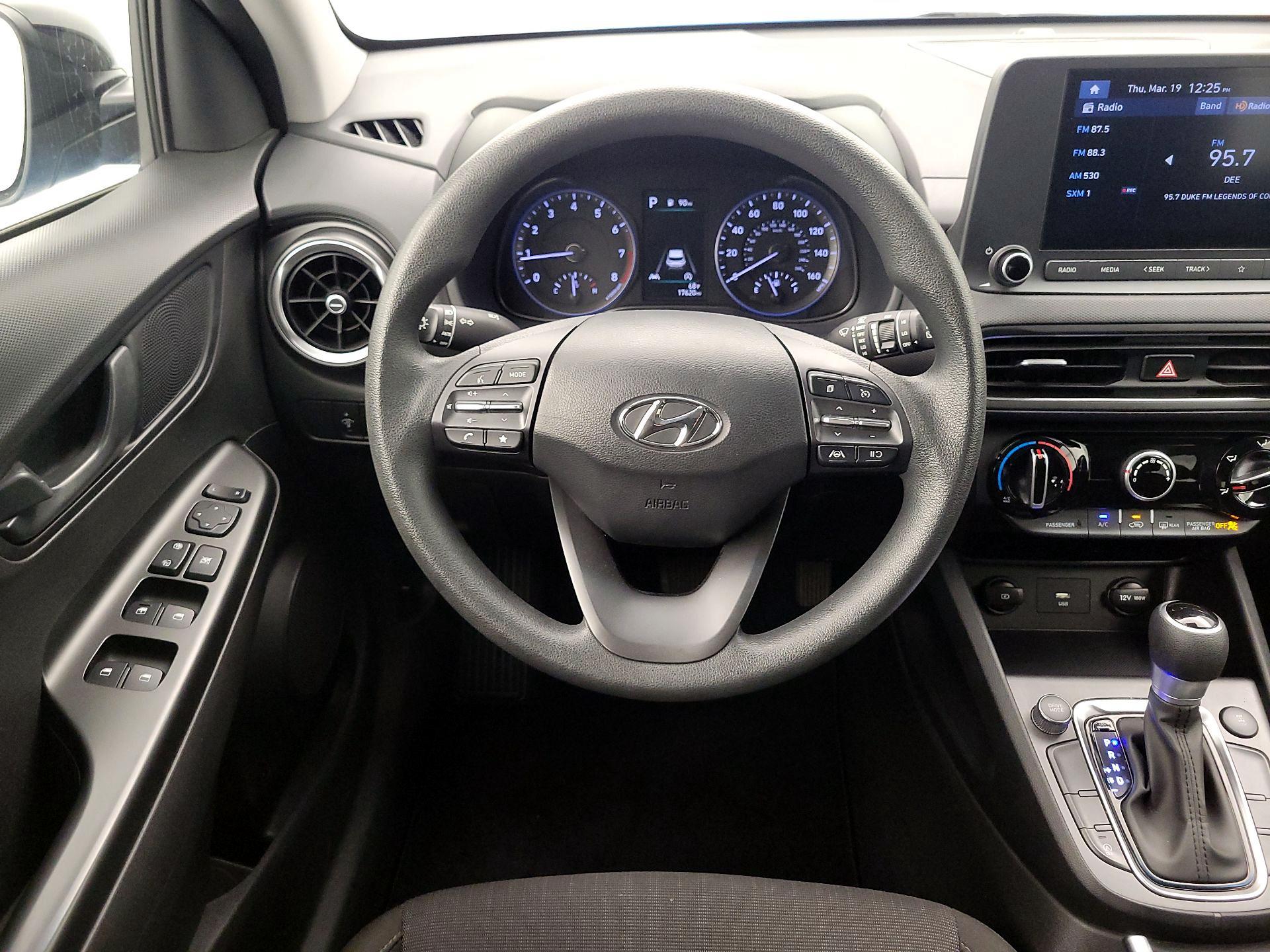 Thumbnail: 2022 Hyundai Kona - 10