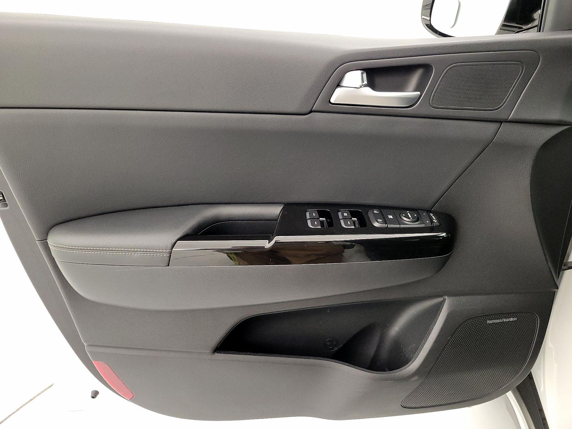 Thumbnail: 2018 Kia Sportage - 12