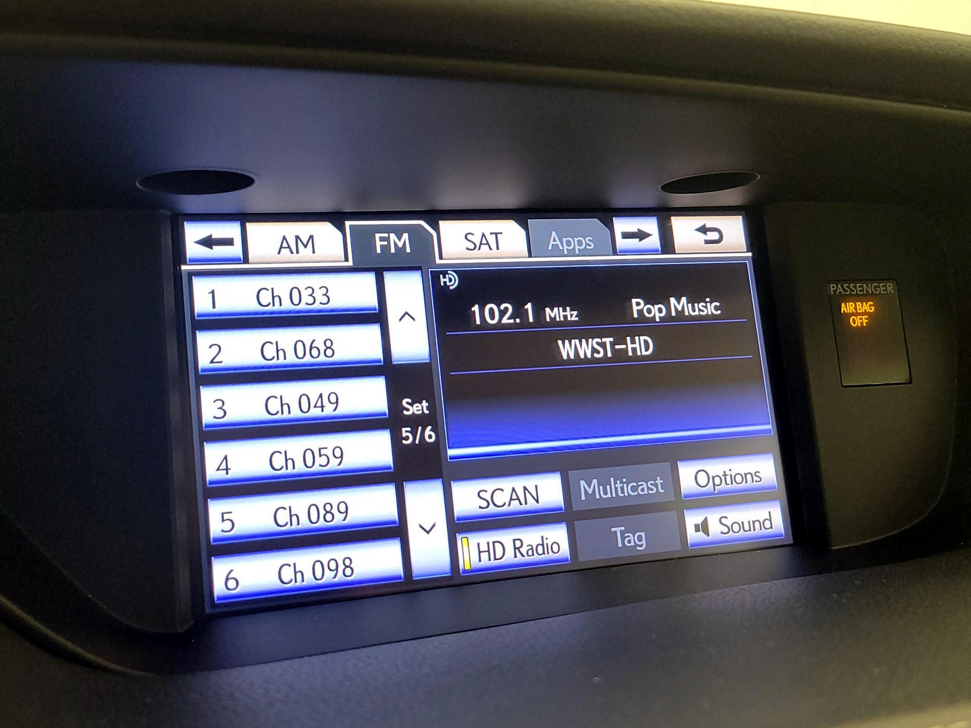 Thumbnail: 2014 Lexus ES - 16