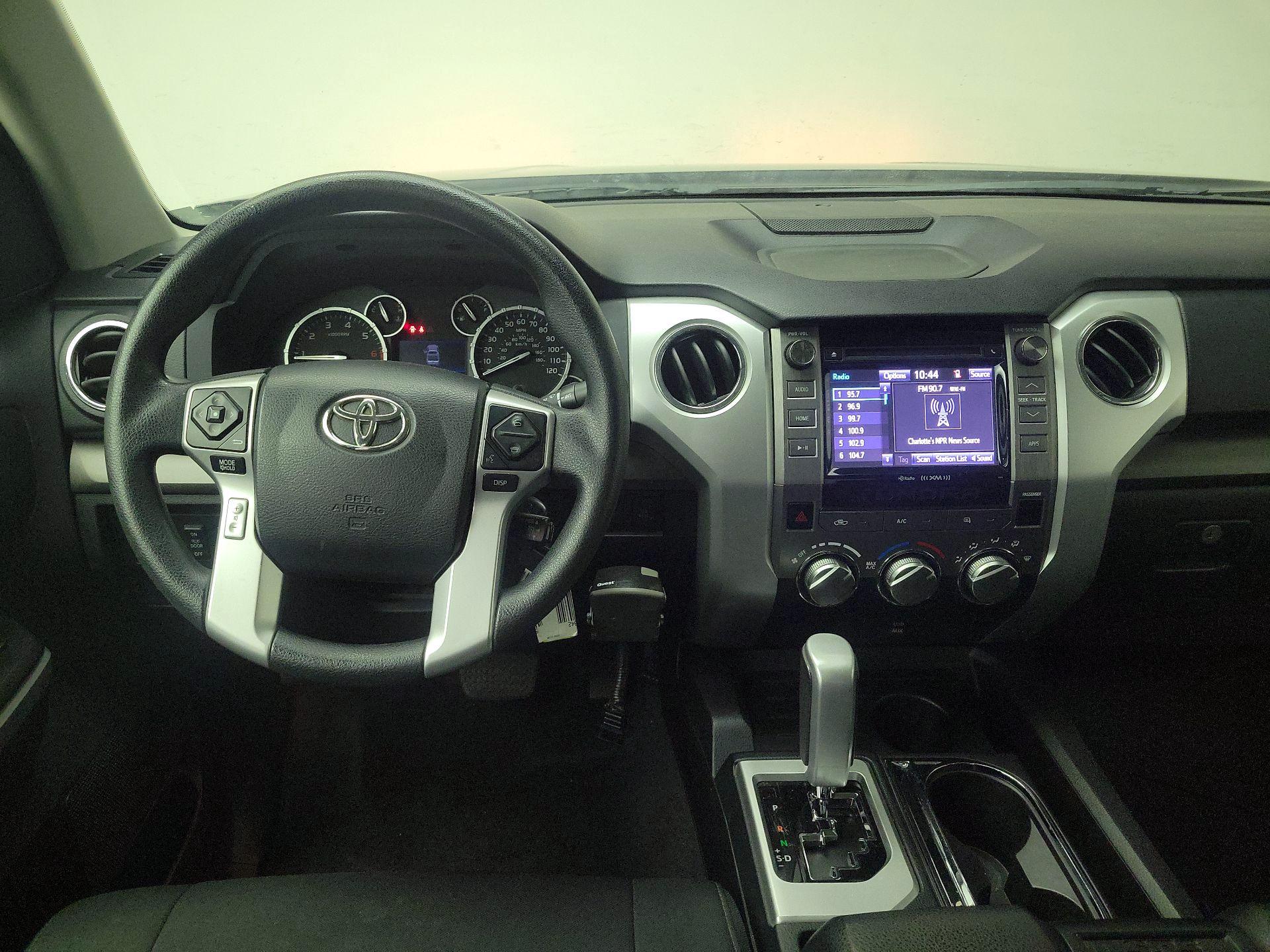 Thumbnail: 2015 Toyota Tundra - 10