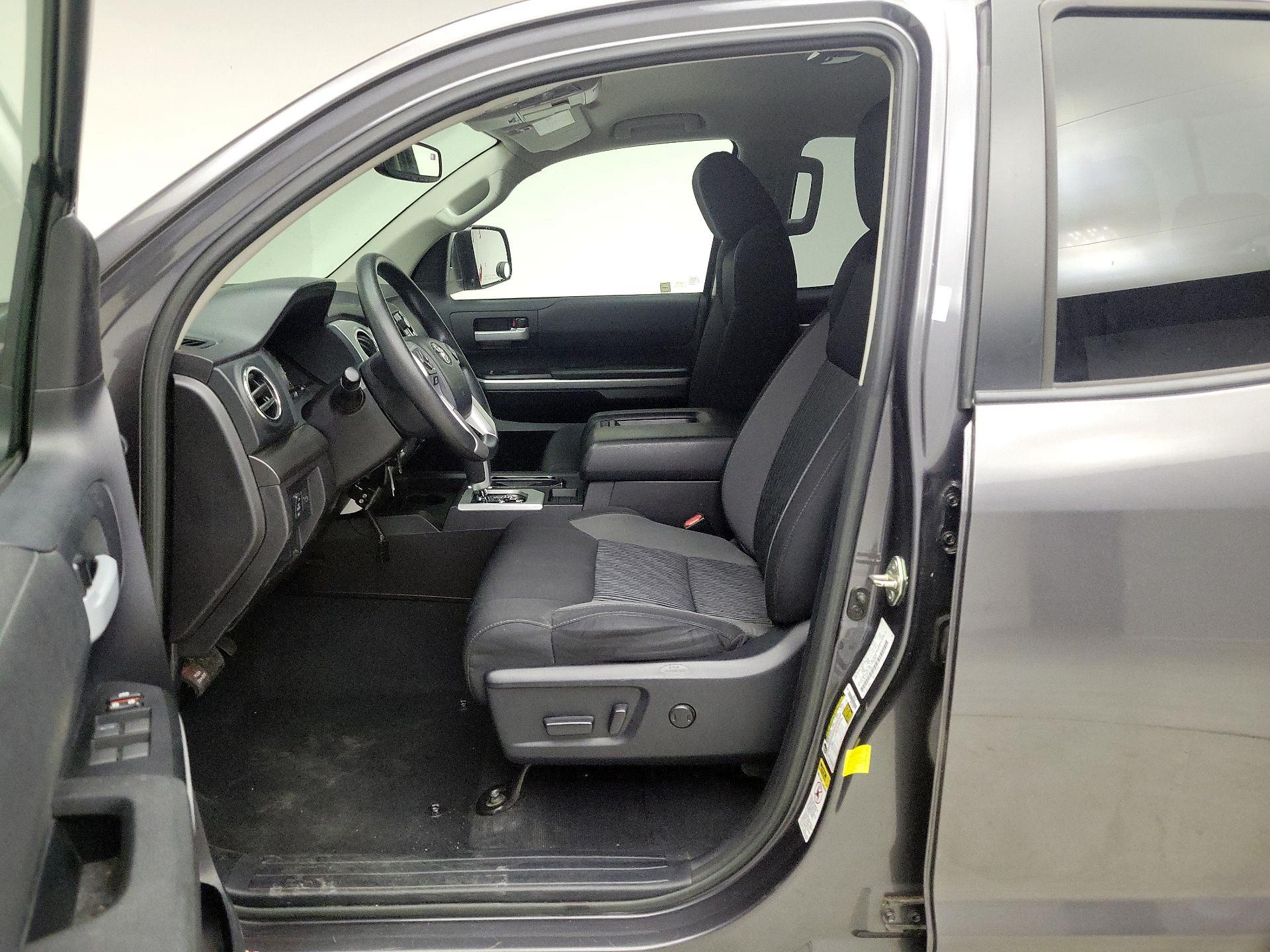 Thumbnail: 2015 Toyota Tundra - 11