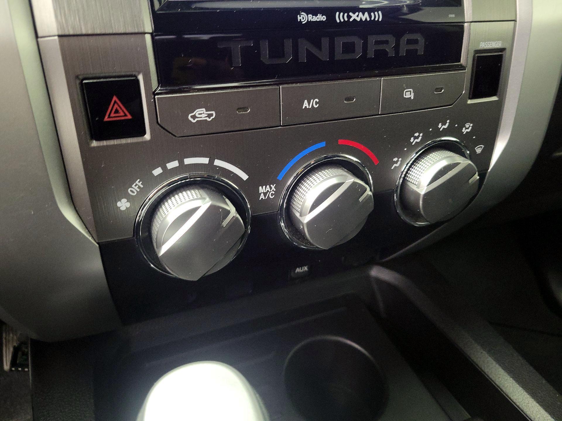 Thumbnail: 2015 Toyota Tundra - 16