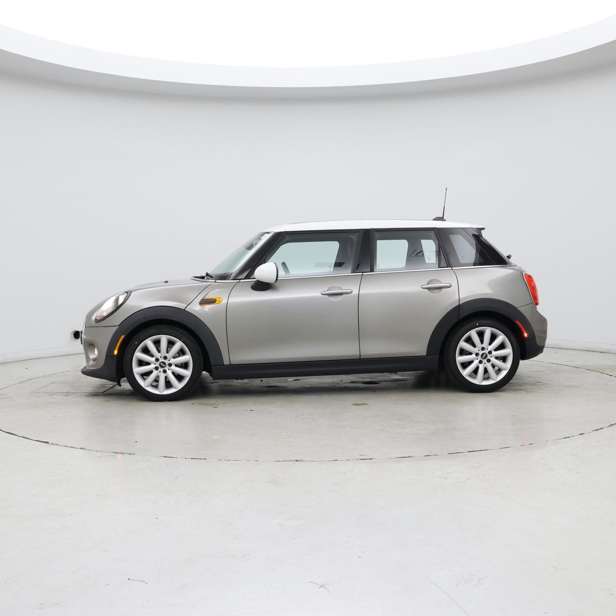 Thumbnail: 2019 MINI Cooper Hardtop - 3