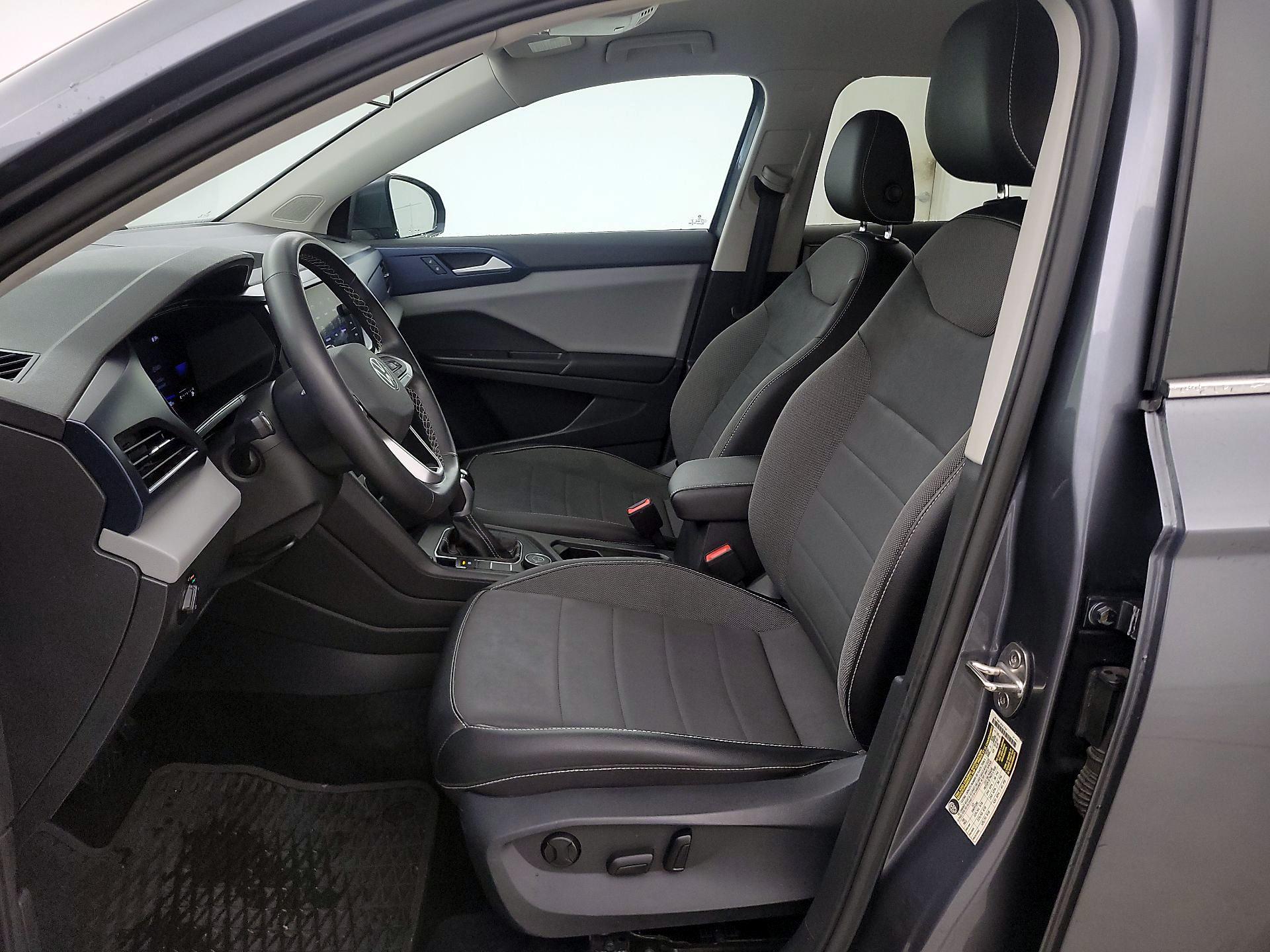 Thumbnail: 2022 Volkswagen Taos - 11