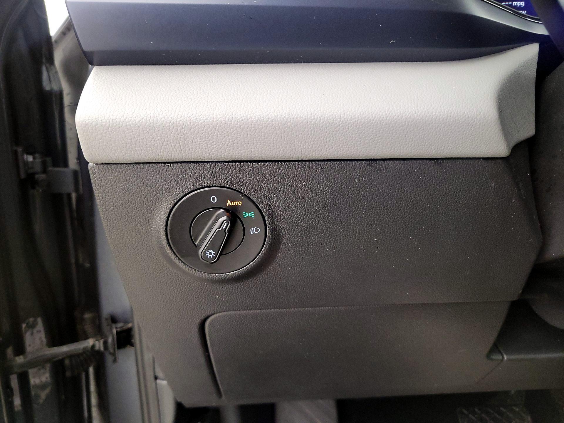 Thumbnail: 2022 Volkswagen Taos - 13