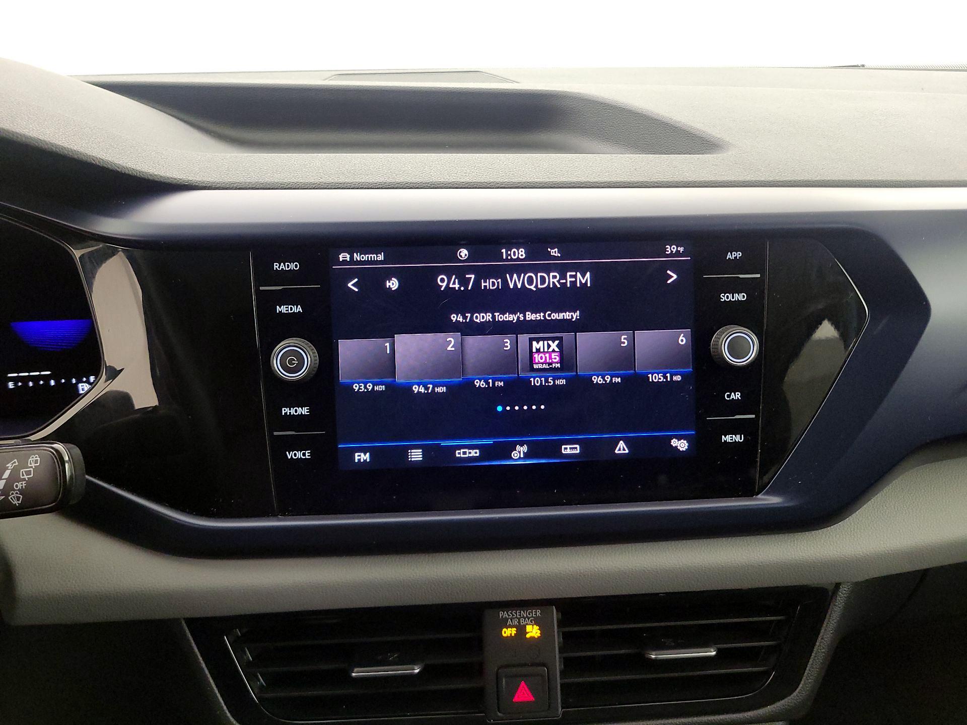 Thumbnail: 2022 Volkswagen Taos - 15