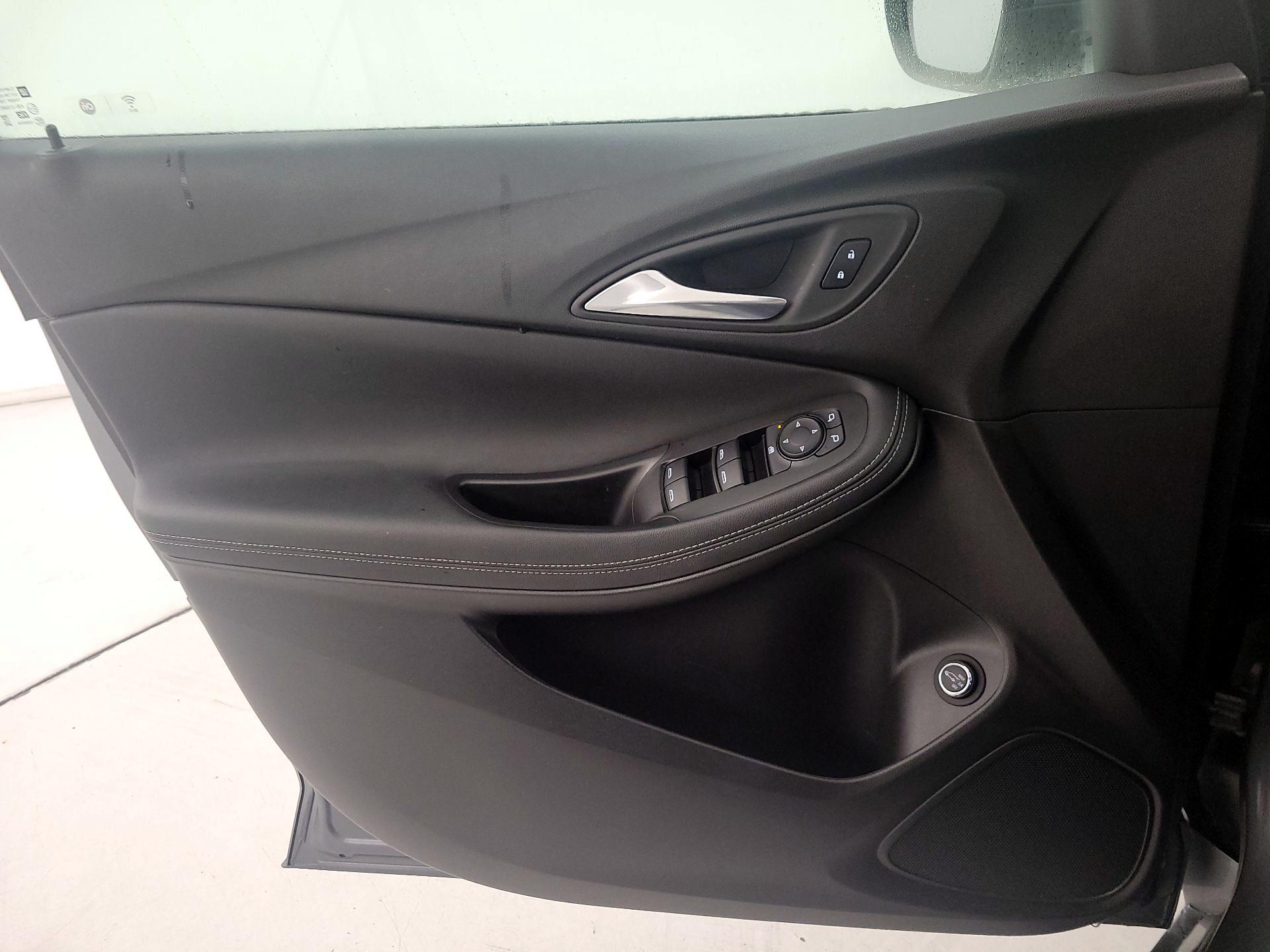 Thumbnail: 2022 Buick Encore GX - 12