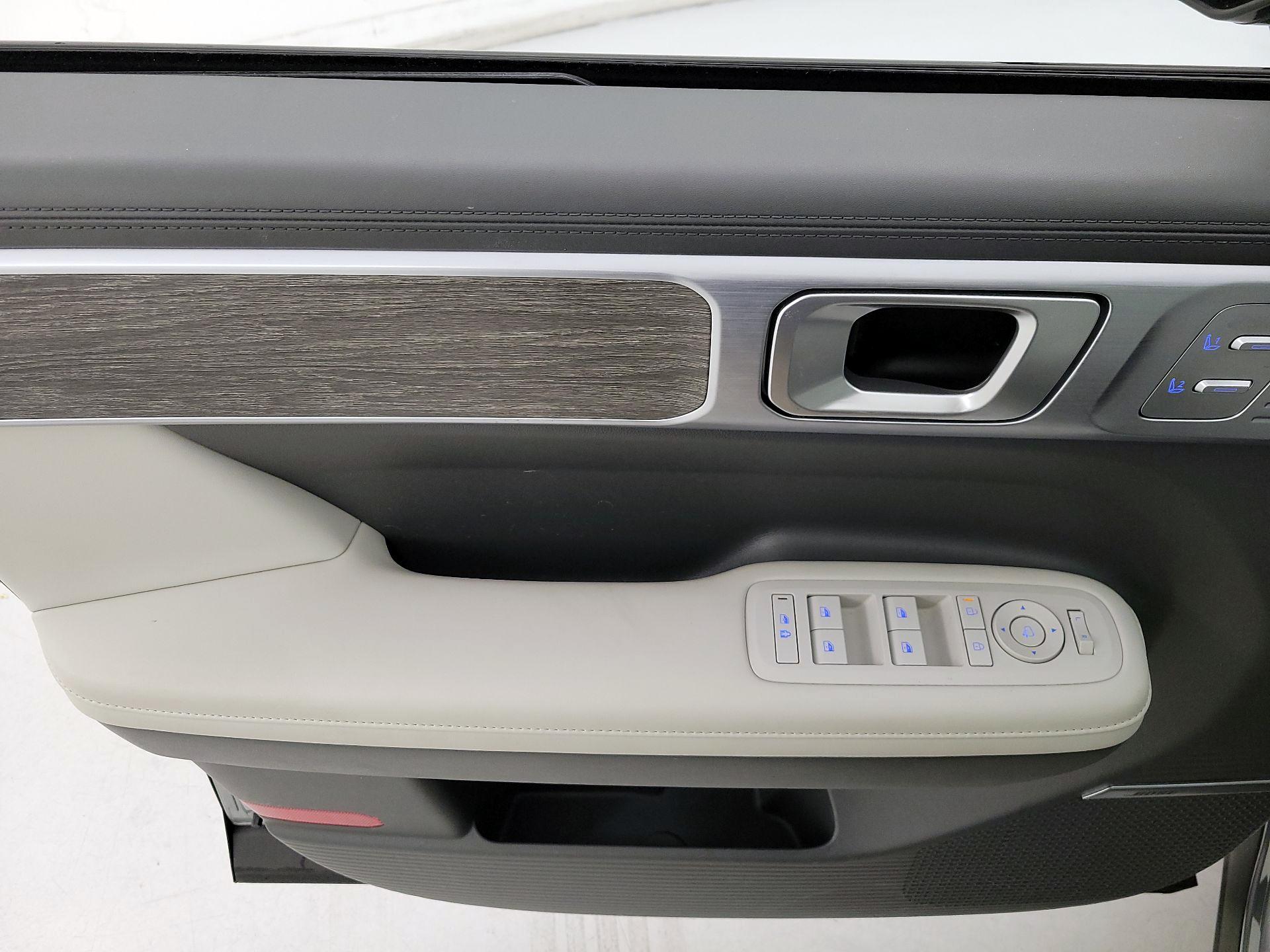 Thumbnail: 2024 Hyundai Santa Fe - 12